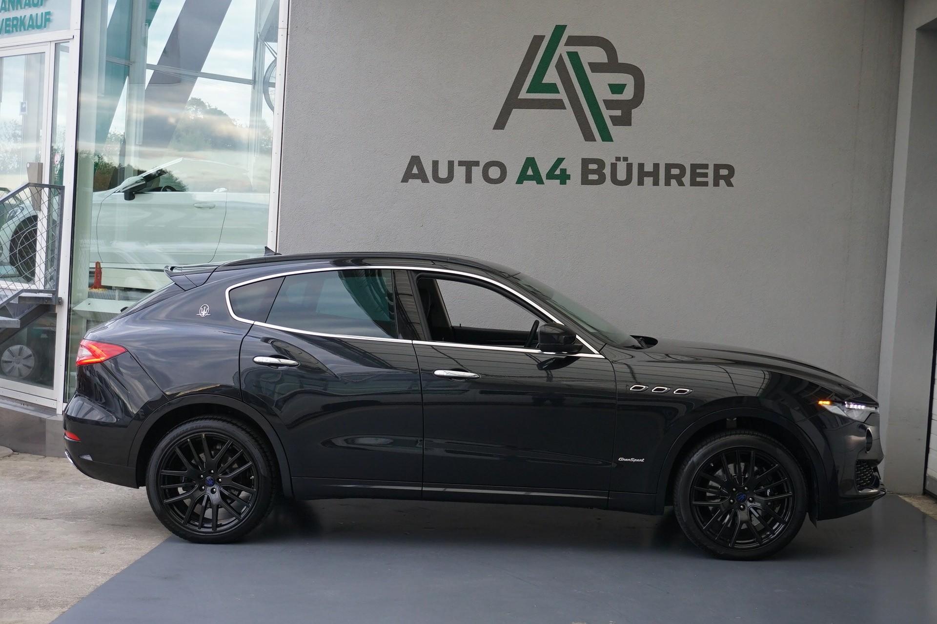 MASERATI Levante S 3.0 V6 Bi-Turbo "Gran Sport" 430PS 4WD-image-4