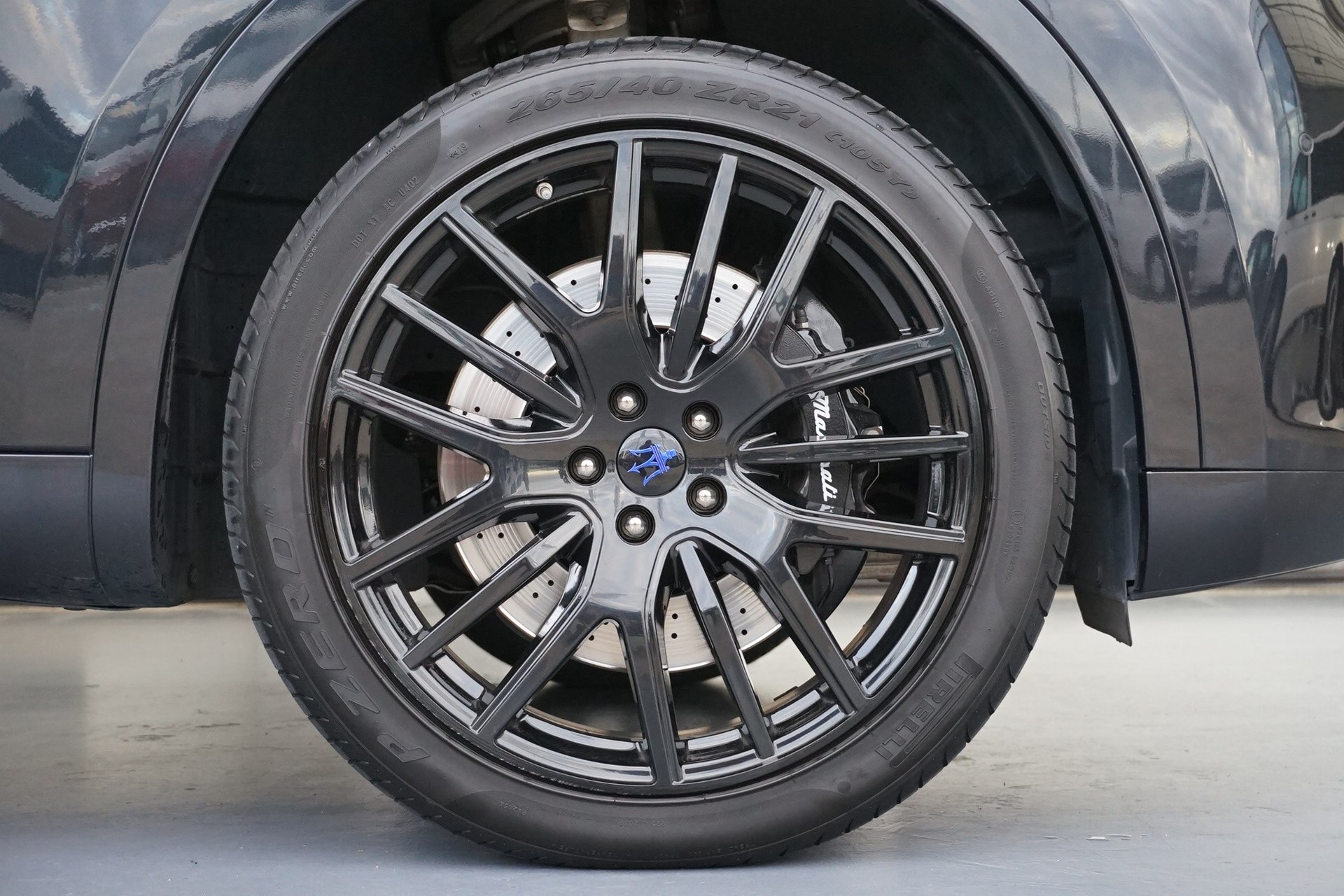 MASERATI Levante S 3.0 V6 Bi-Turbo "Gran Sport" 430PS 4WD-image-8