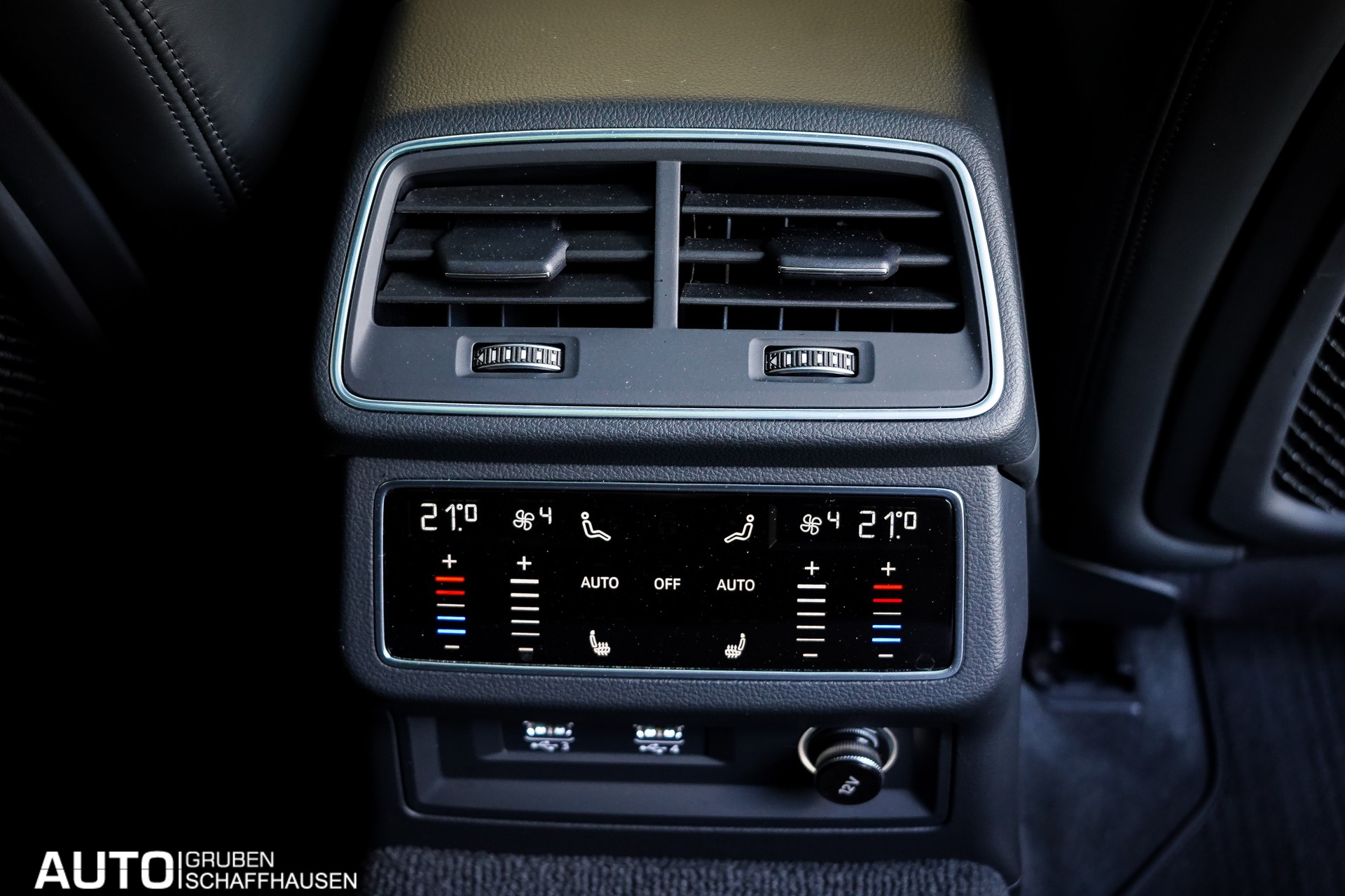 AUDI RS6 Avant 4.0 TFSI V8 quattro-image-21
