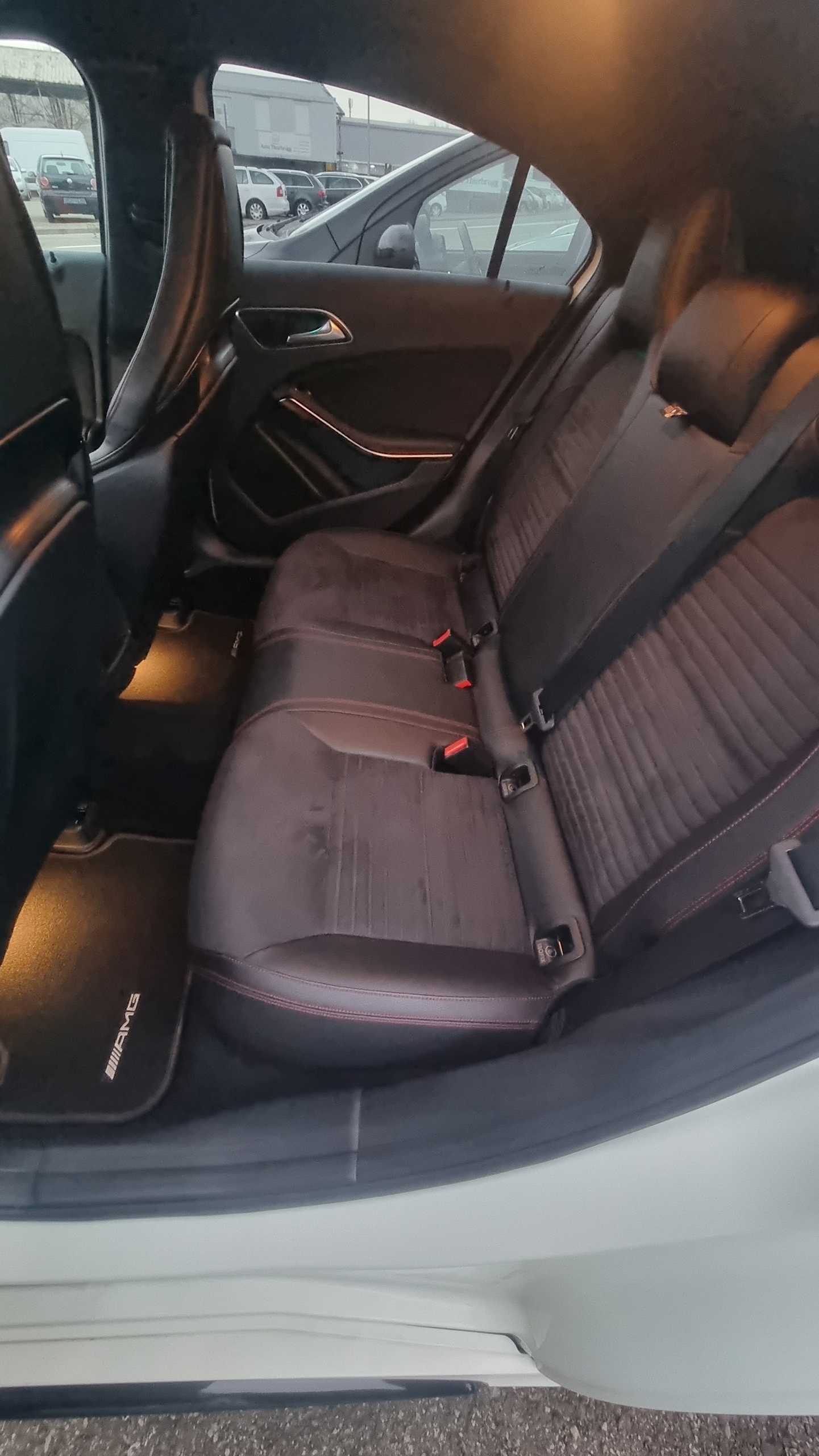 MERCEDES-BENZ A 45 AMG 4Matic Speedshift 7G-DCT-image-4