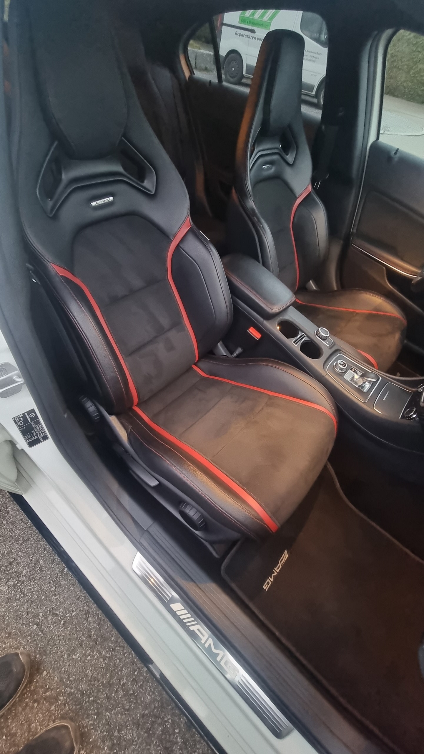 MERCEDES-BENZ A 45 AMG 4Matic Speedshift 7G-DCT-image-6