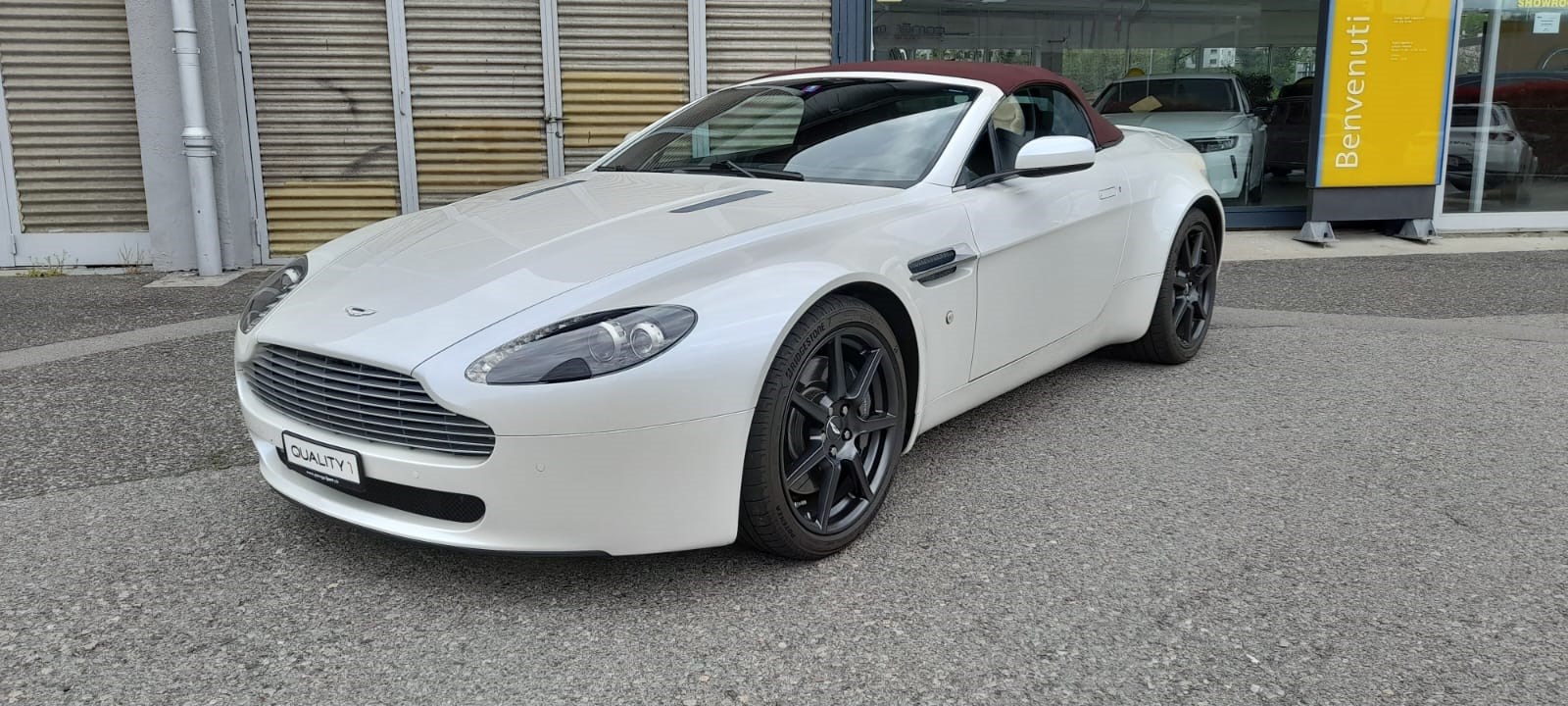 ASTON MARTIN V8 Vantage 4.3-image-9