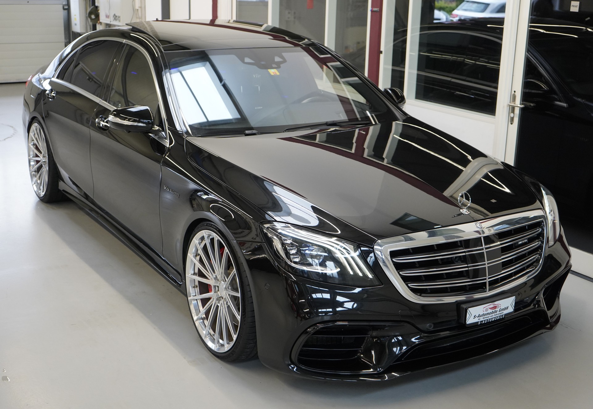 MERCEDES-BENZ S 63 AMG L 4Matic+ 9G-Tronic-image-9