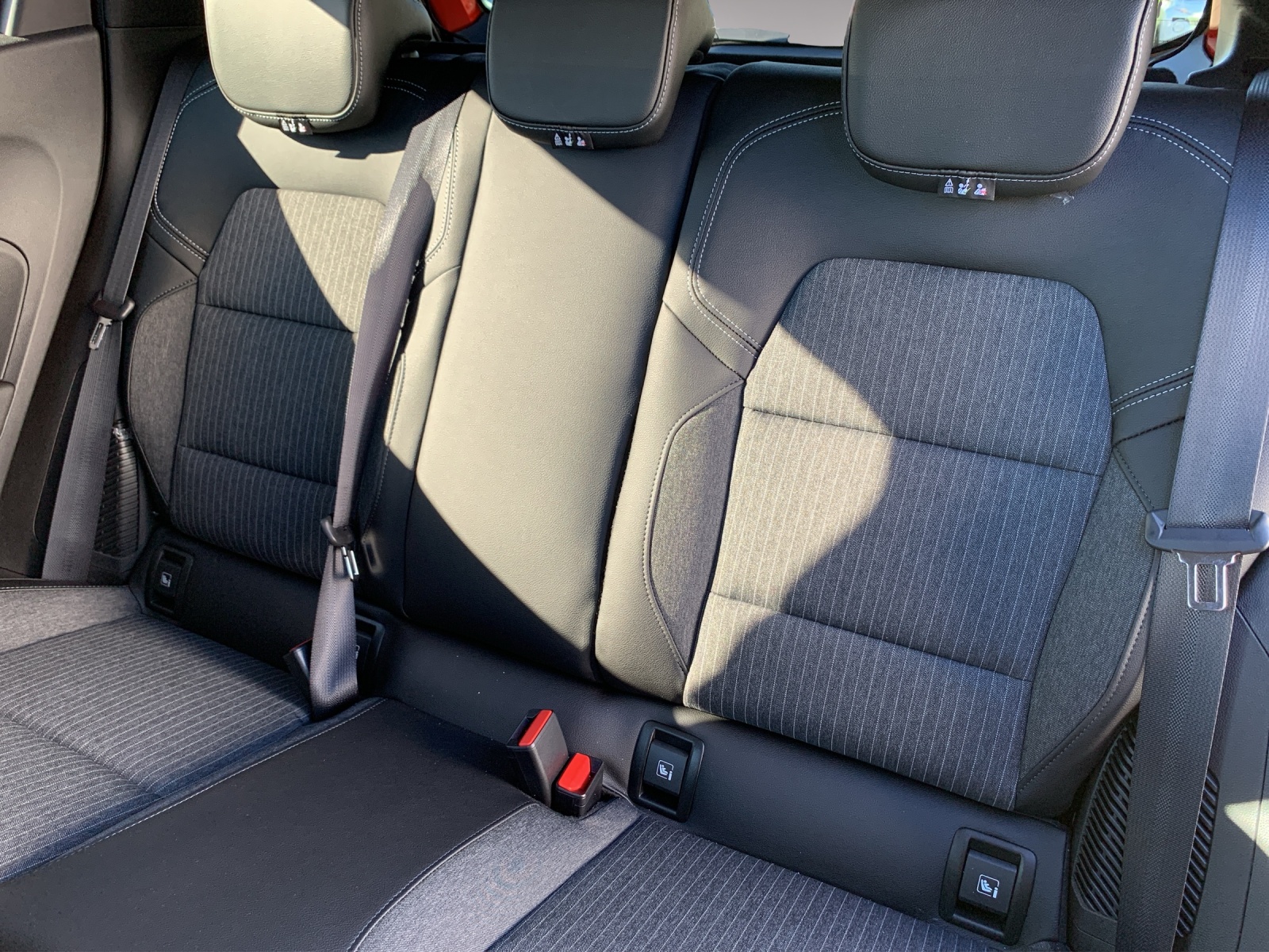 MITSUBISHI Colt 1.6 HEV Intense-image-6
