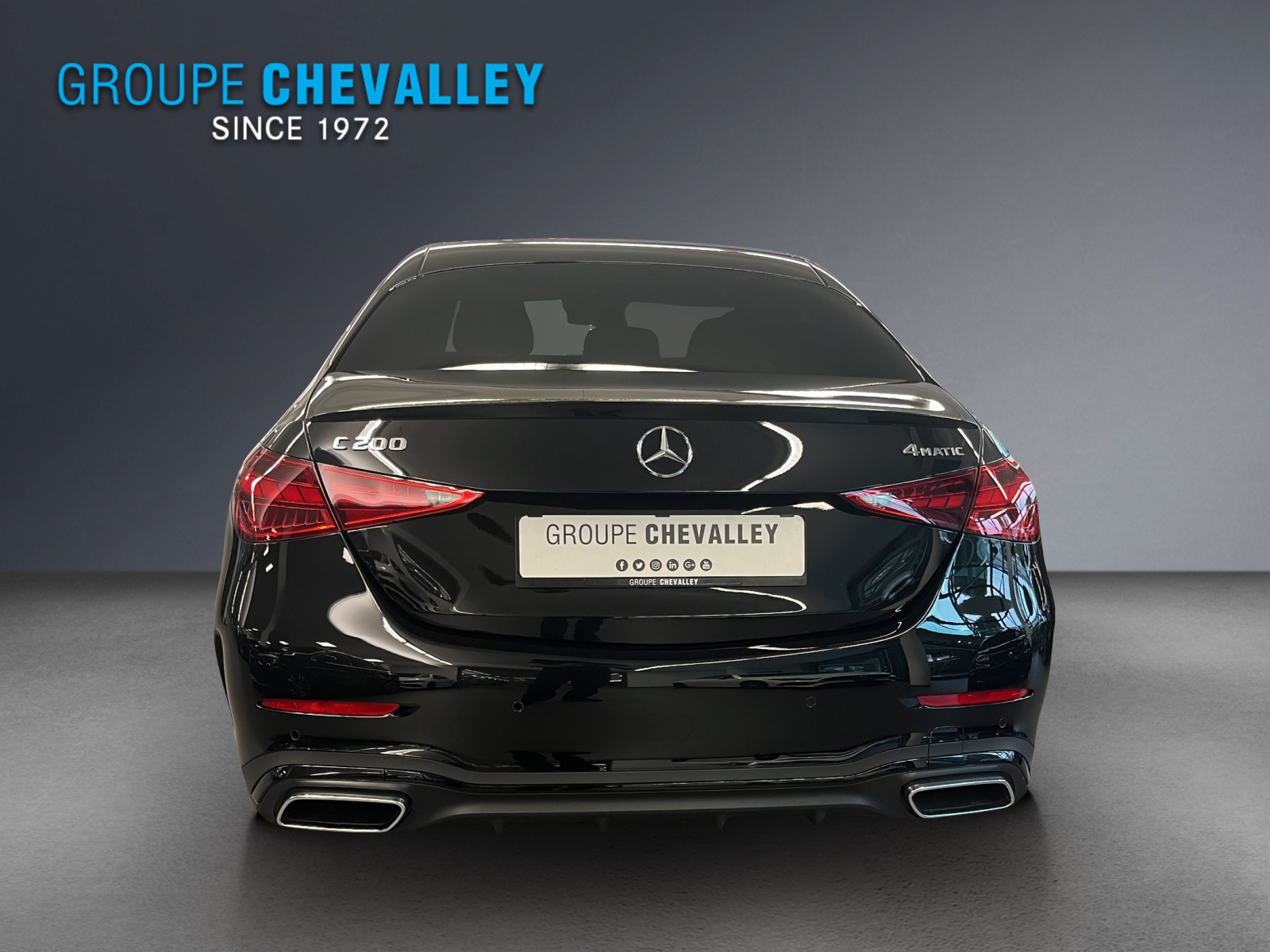 MERCEDES-BENZ C 200 4Matic AMG Line-image-3