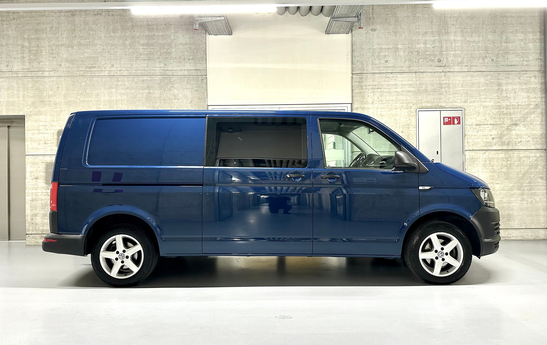 VW T6 2.0 TDI 4Motion DSG-image-4