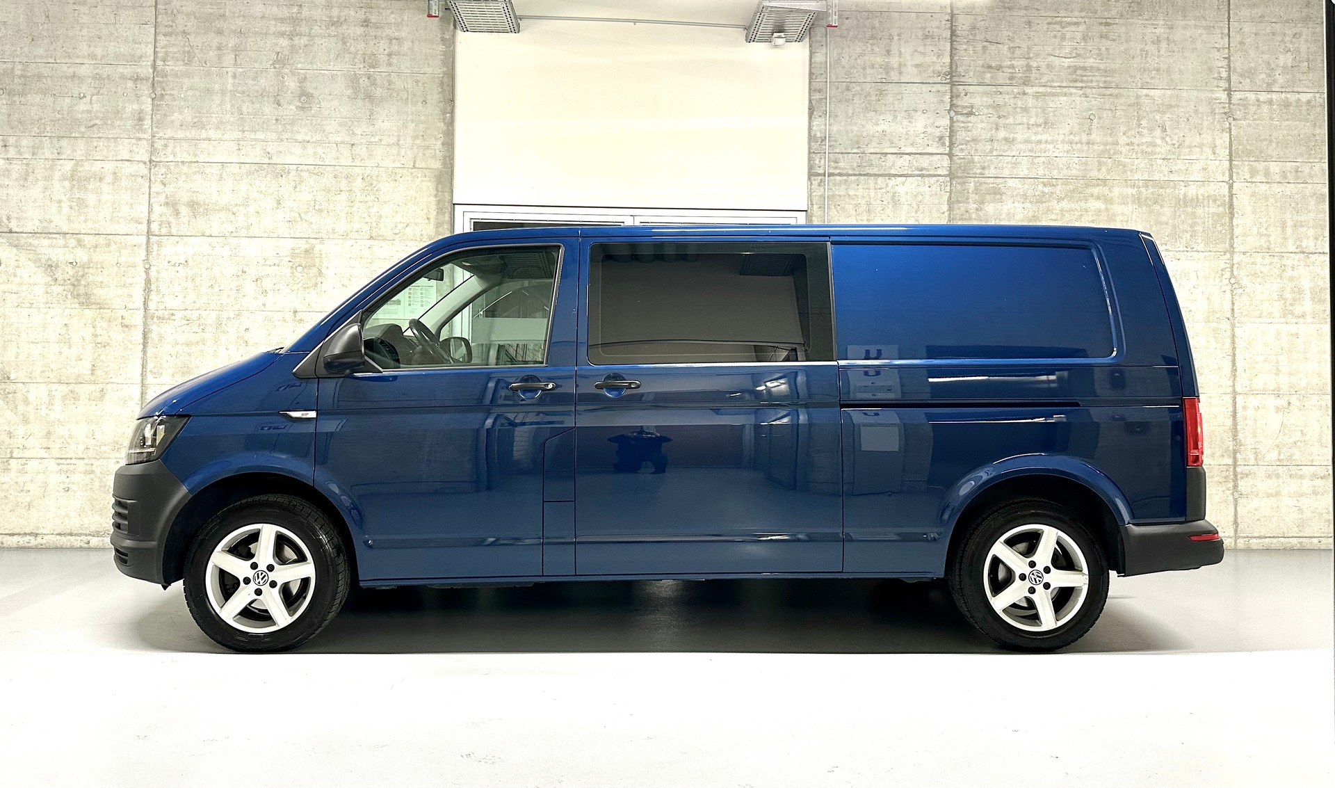 VW T6 2.0 TDI 4Motion DSG-image-3