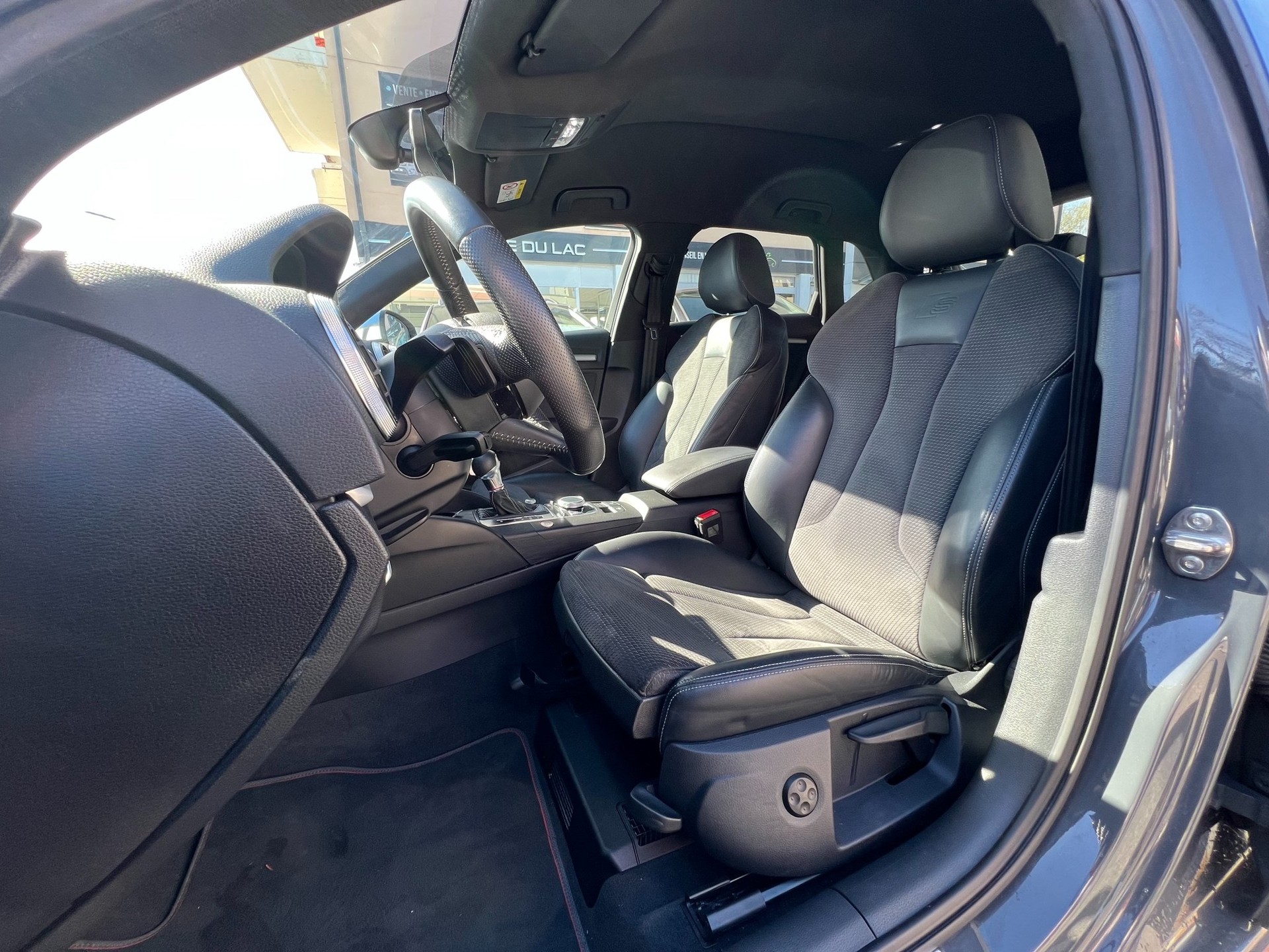 AUDI S3 Sportback 2.0 TFSI quattro S-tronic-image-10
