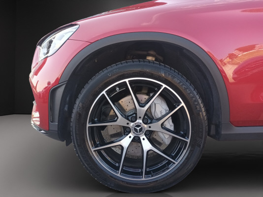 MERCEDES-BENZ GLC 300 de AMG Line 4M A-image-5
