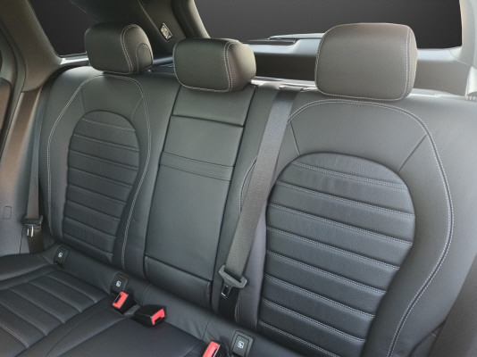 MERCEDES-BENZ GLC 300 de AMG Line 4M A-image-9