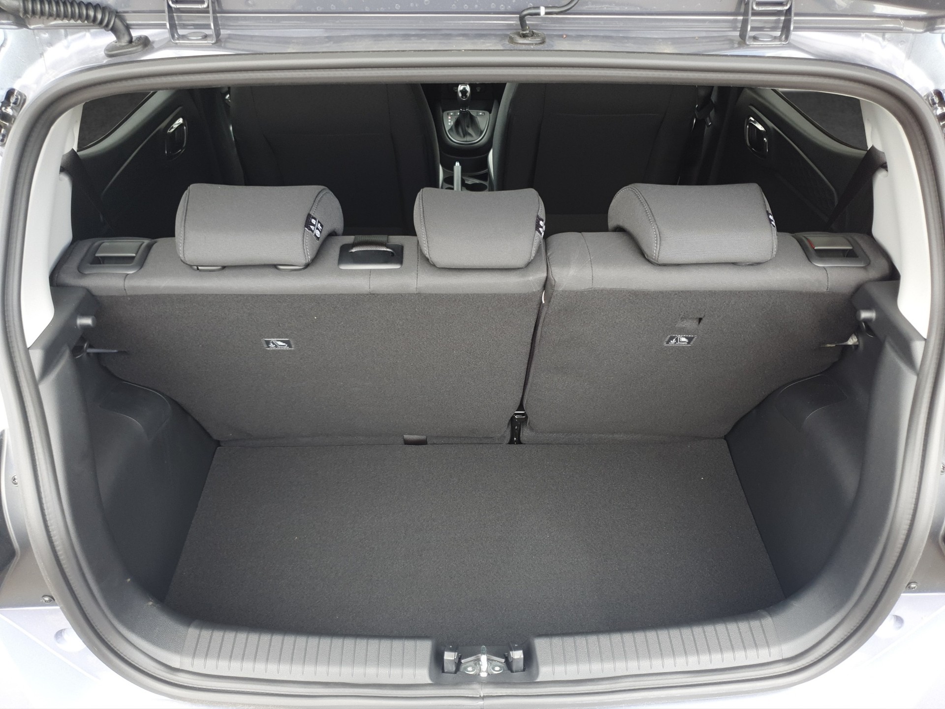 HYUNDAI i10 1.2 Amplia Facelift 2025 Auto.-image-12