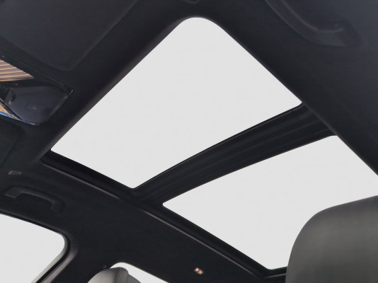 BMW X7 xDrive M50i-image-8