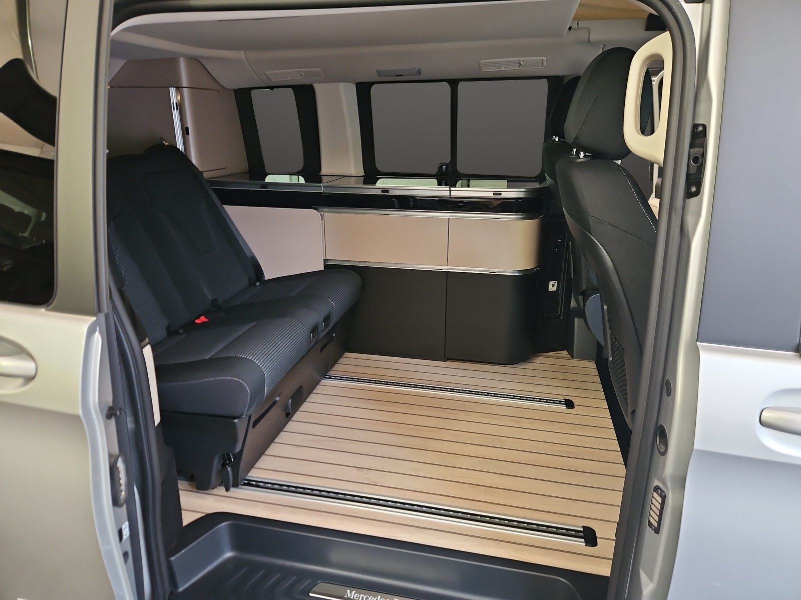 MERCEDES-BENZ Marco Polo 250 d 4M Automat-image-8