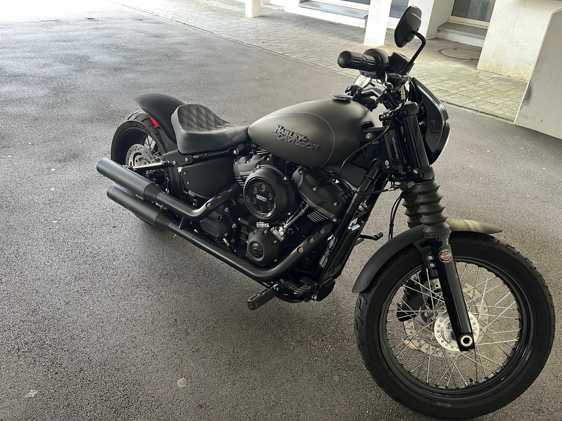 HARLEY-DAVIDSON Street Bob Industrial Gray Denim FXBB-image-4