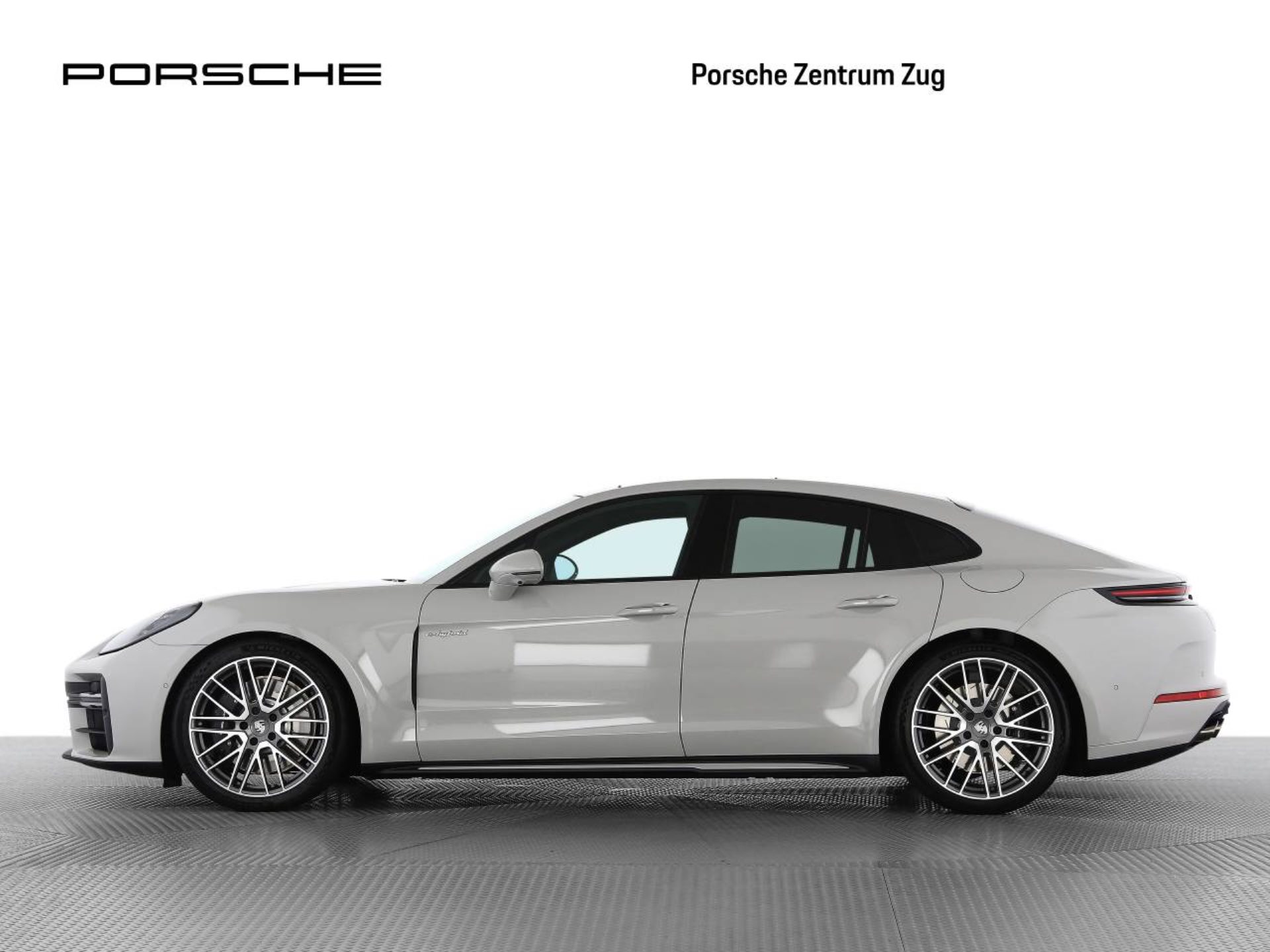PORSCHE Panamera 4 E-Hybrid-image-6