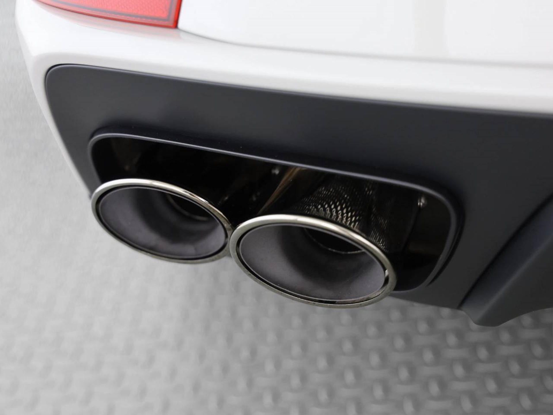PORSCHE Panamera 4 E-Hybrid-image-19