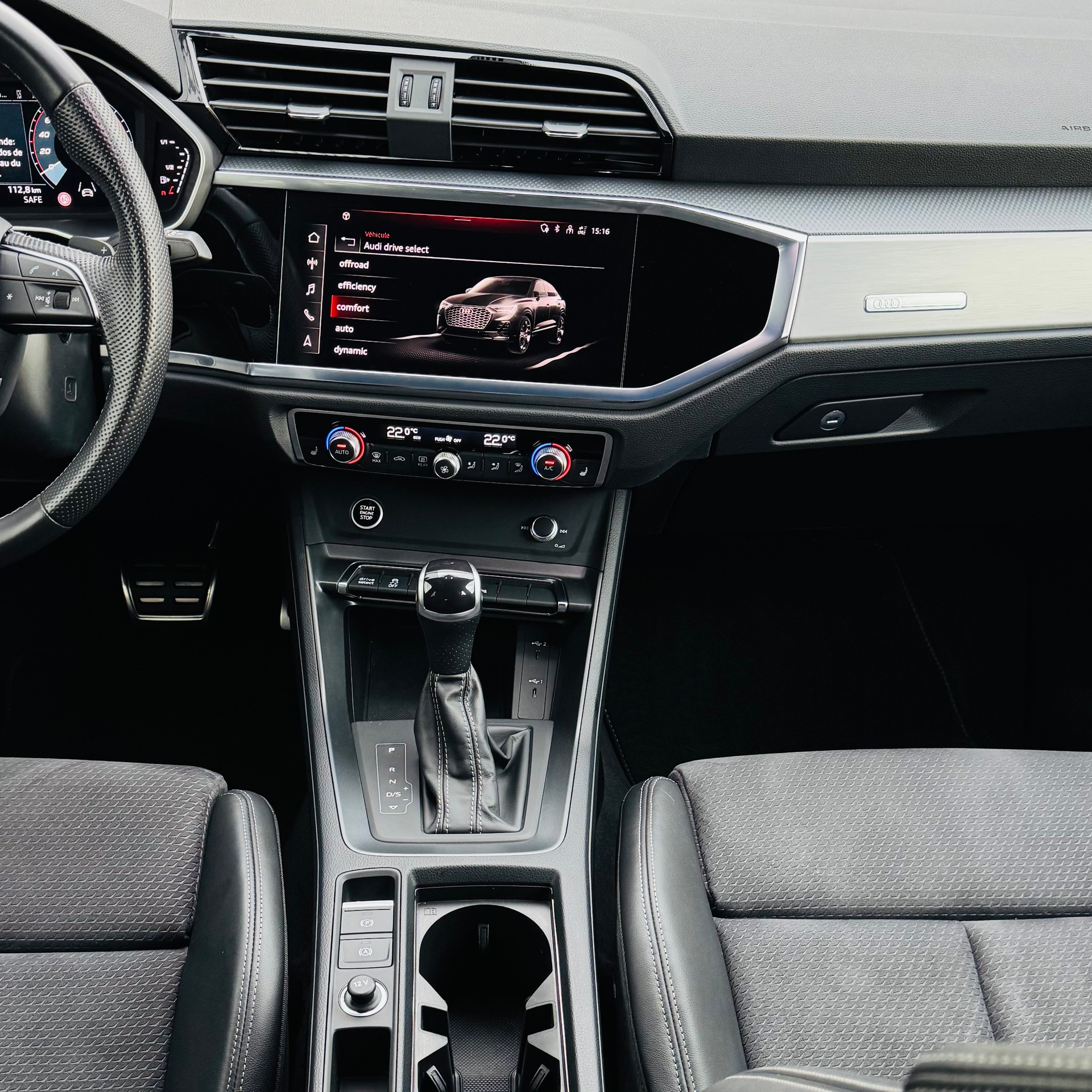 AUDI Q3 35 TFSI S line Attraction S-tronic-image-8
