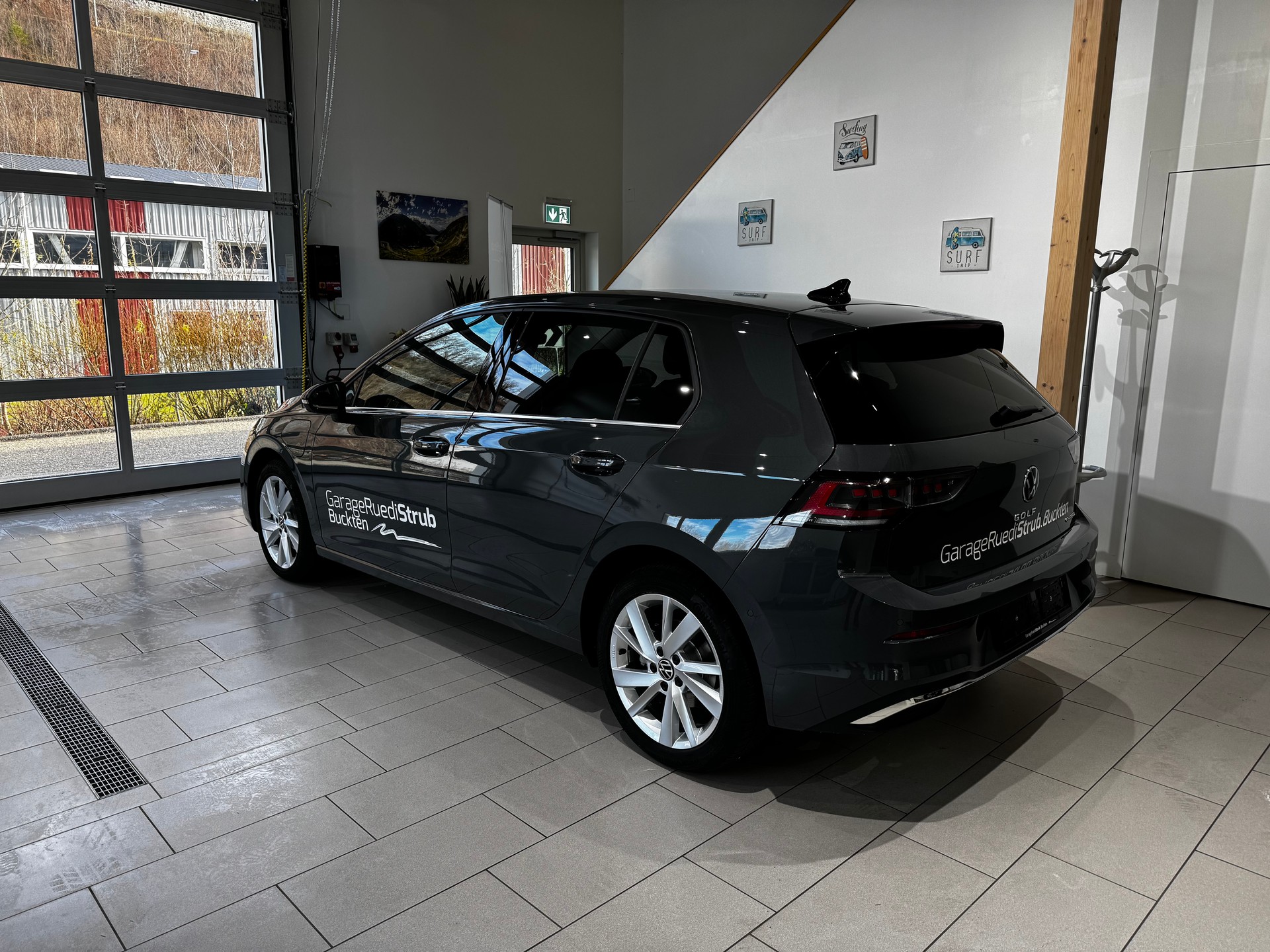 VW Golf VIII 1.5 TSI PHEV DSG 204PS Style-image-2