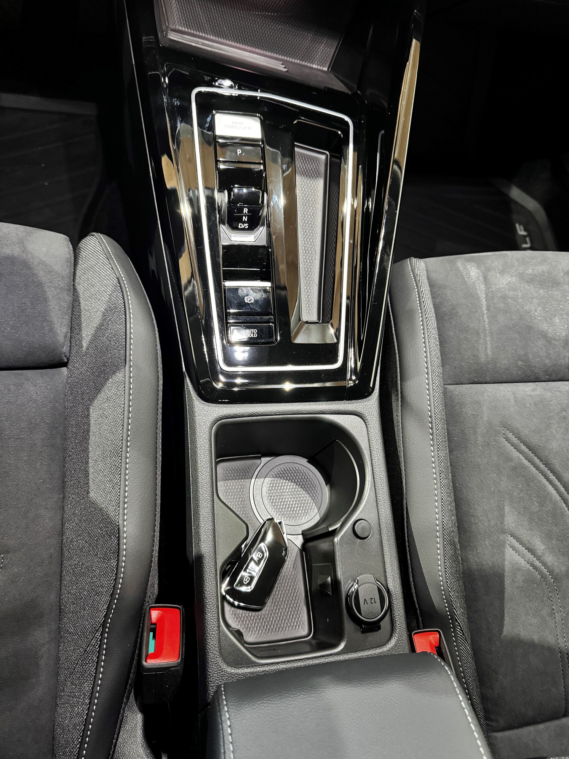 VW Golf VIII 1.5 TSI PHEV DSG 204PS Style-image-7