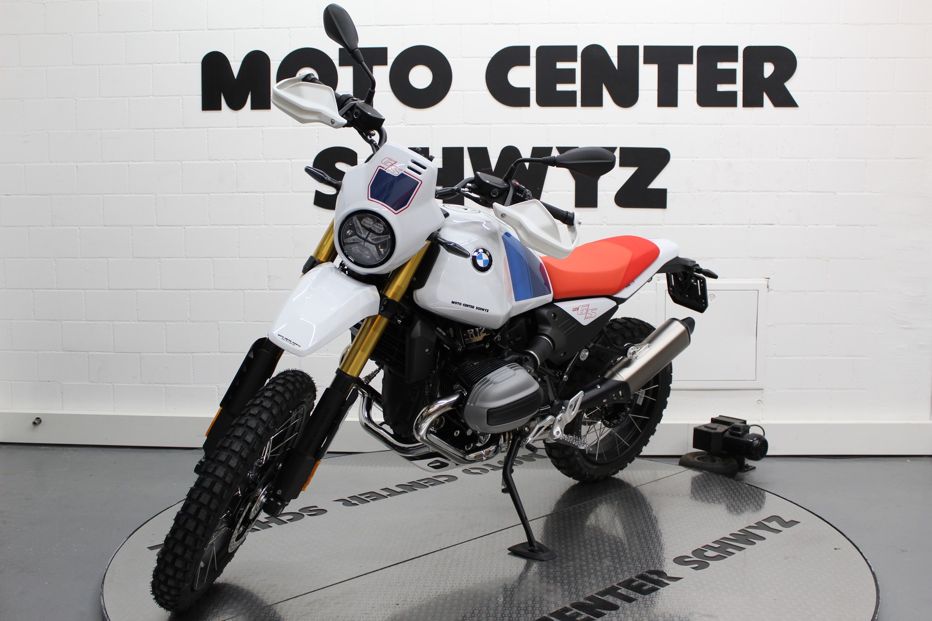 BMW R 12 G/S-showroom-element-3
