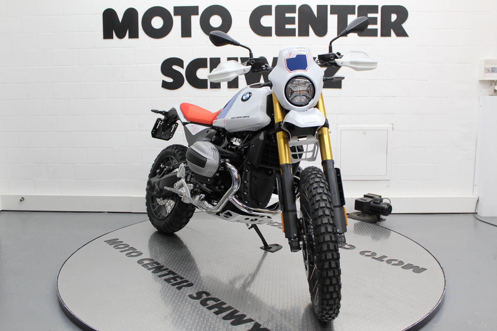 BMW R 12 G/S-showroom-element-1