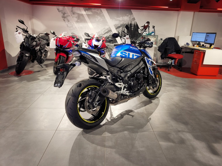 SUZUKI GSX-S 950 (35kW)-showroom-element-2