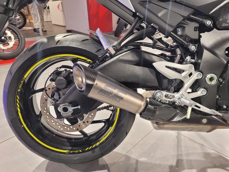 SUZUKI GSX-S 950 (35kW)-showroom-element-3