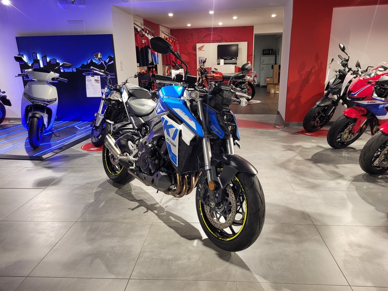 SUZUKI GSX-S 950 (35kW)-showroom-element-1