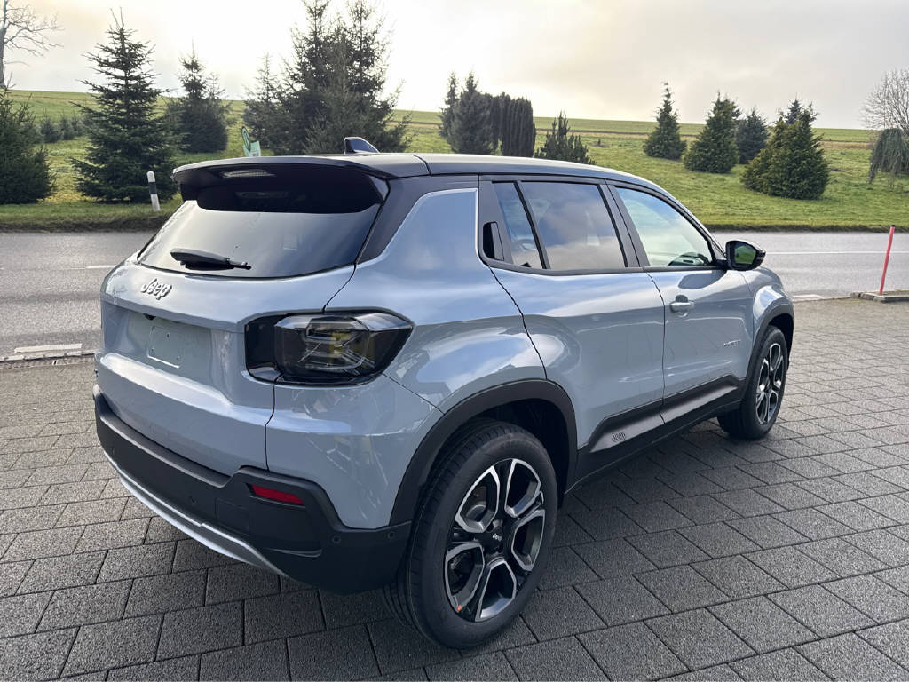 JEEP Avenger Summit-showroom-element-2
