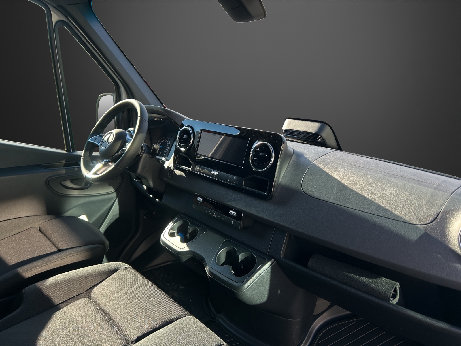 MERCEDES-BENZ eSprinter 320 81kWh Standard Hoch Pro-image-4