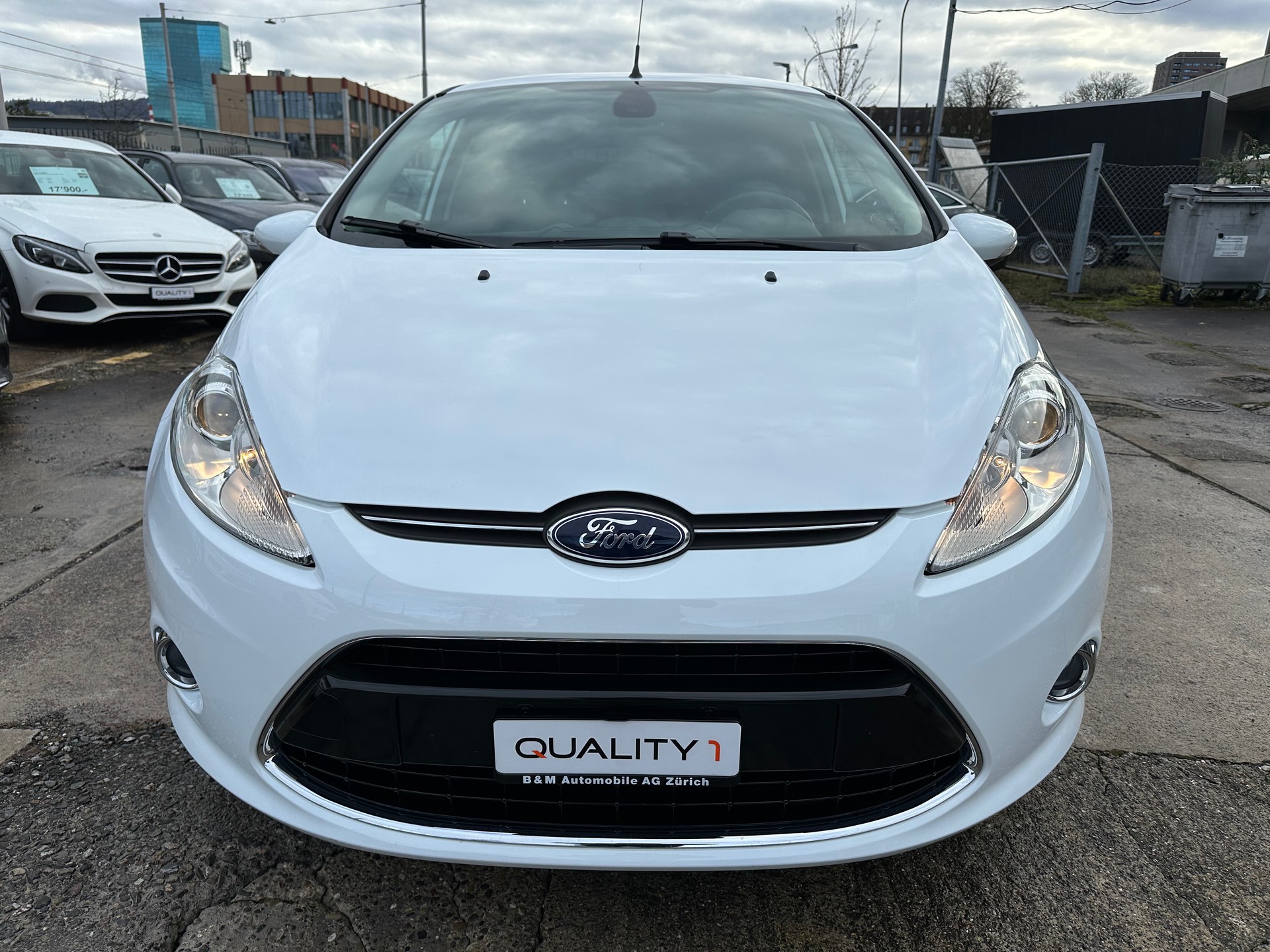 FORD Fiesta 1.4 16V Titanium-image-1