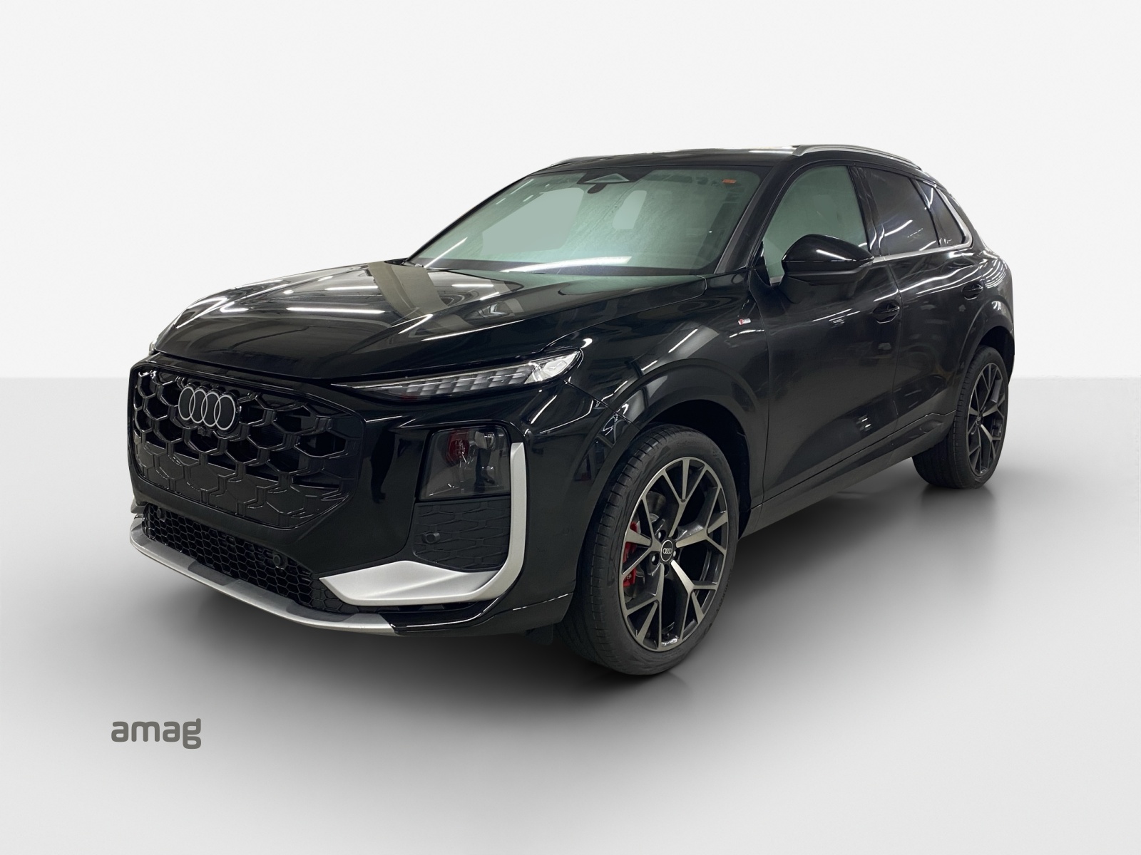 AUDI Q3 SUV 110 kW TFSI S tronic-image-0