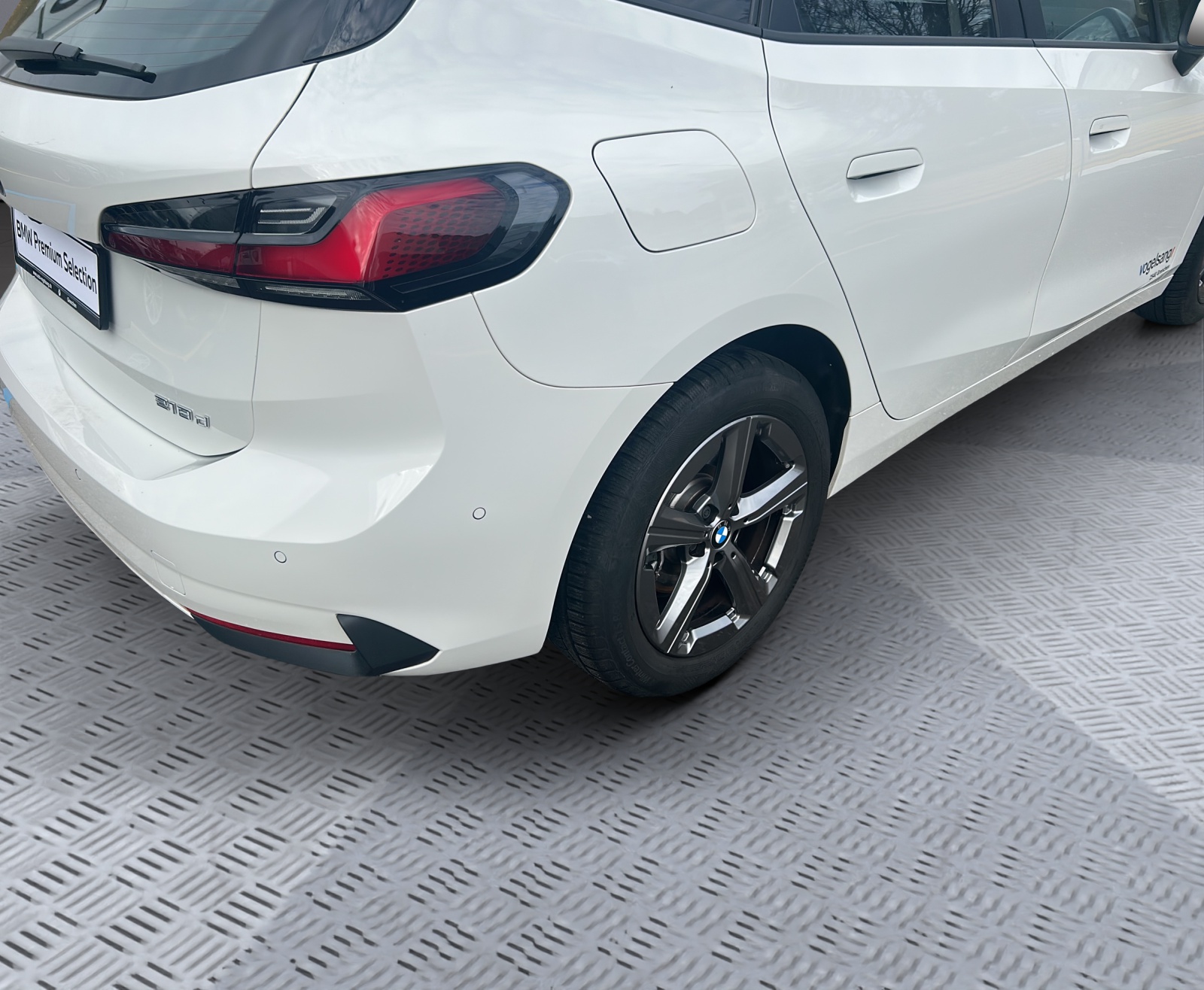 BMW 218d Active Tourer DKG-image-13
