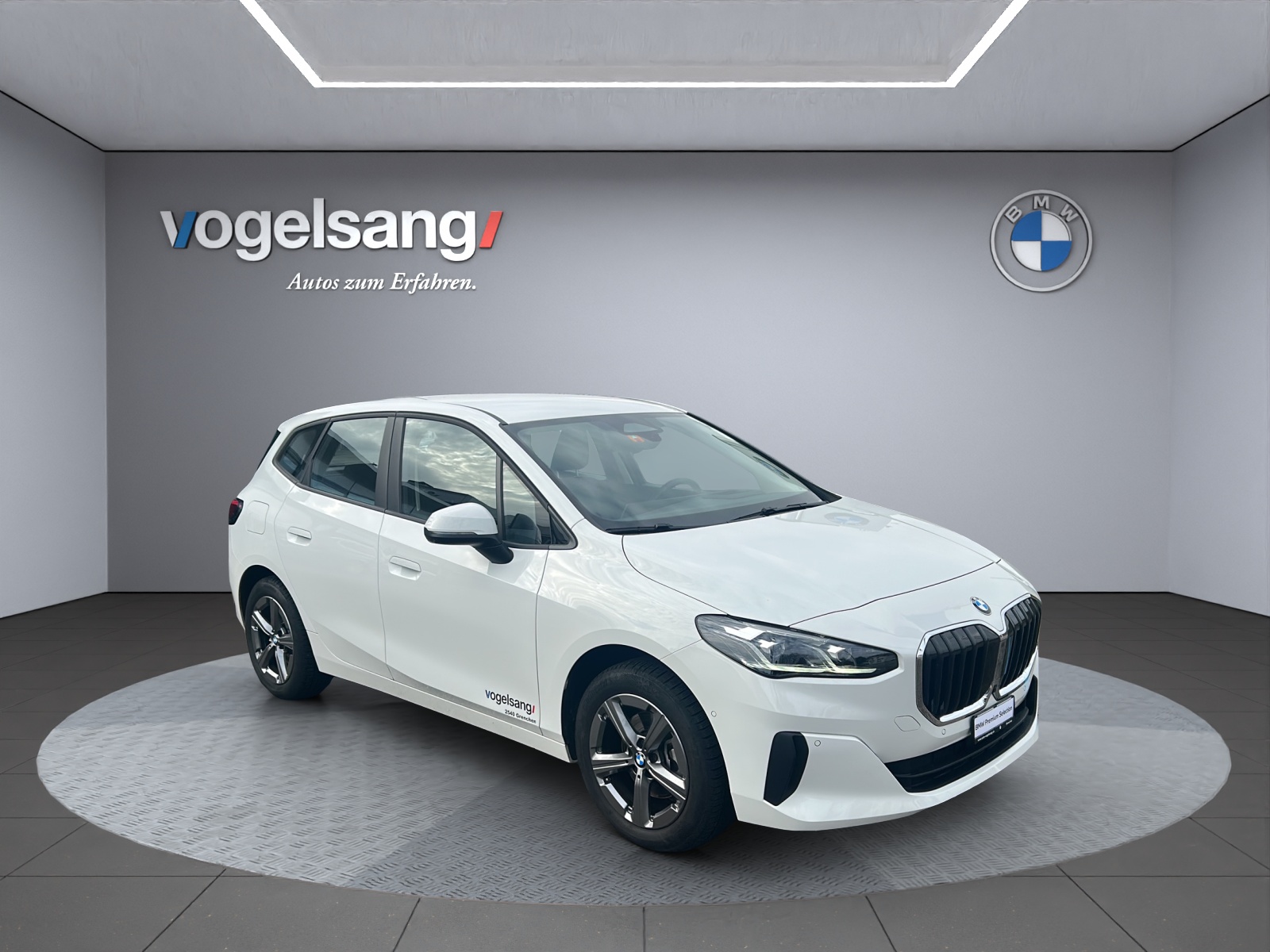 BMW 218d Active Tourer DKG-image-1