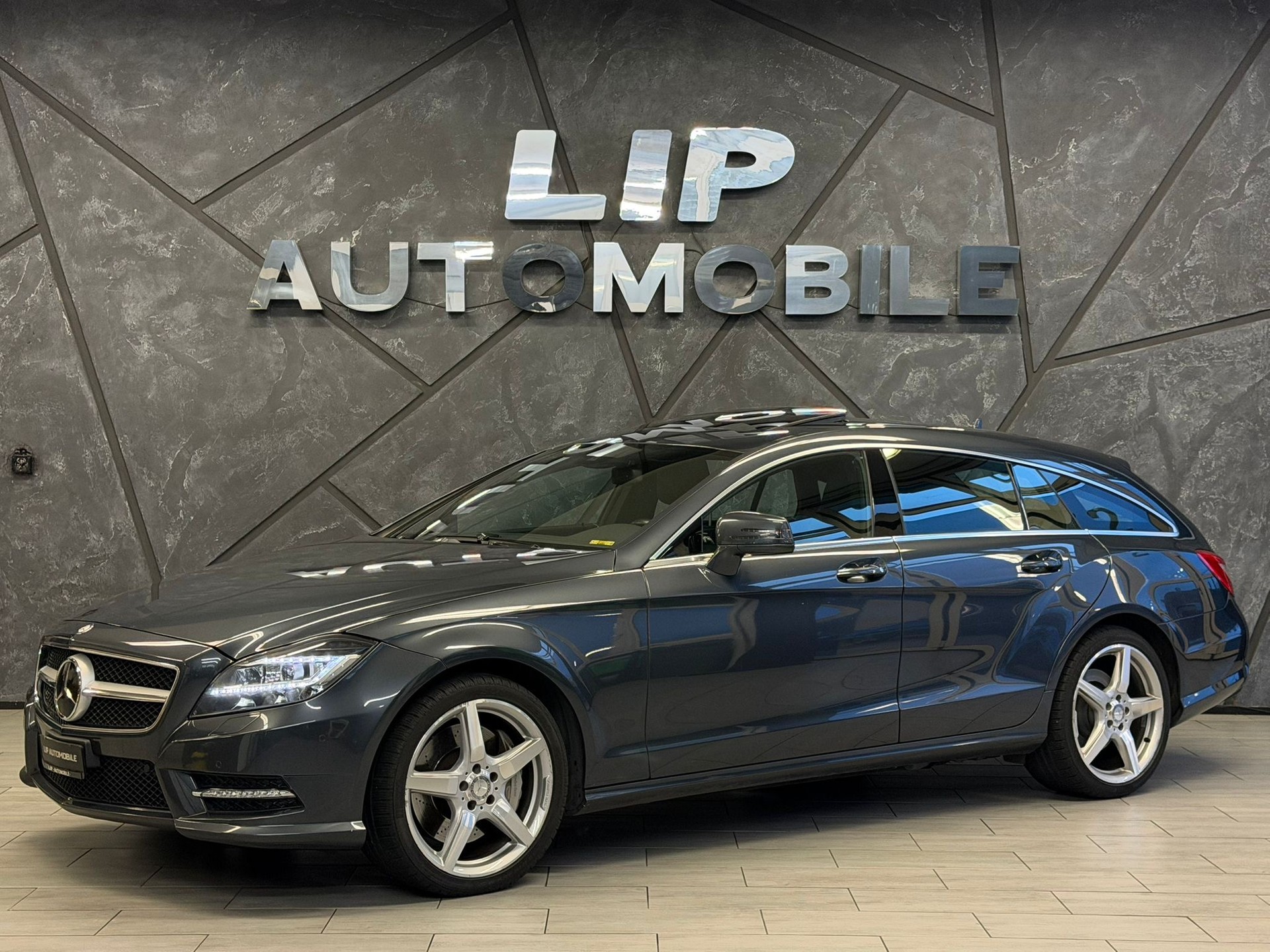 MERCEDES-BENZ CLS Shooting Brake 500 Executive 4Matic 7G-Tronic AMG-Line-image-0