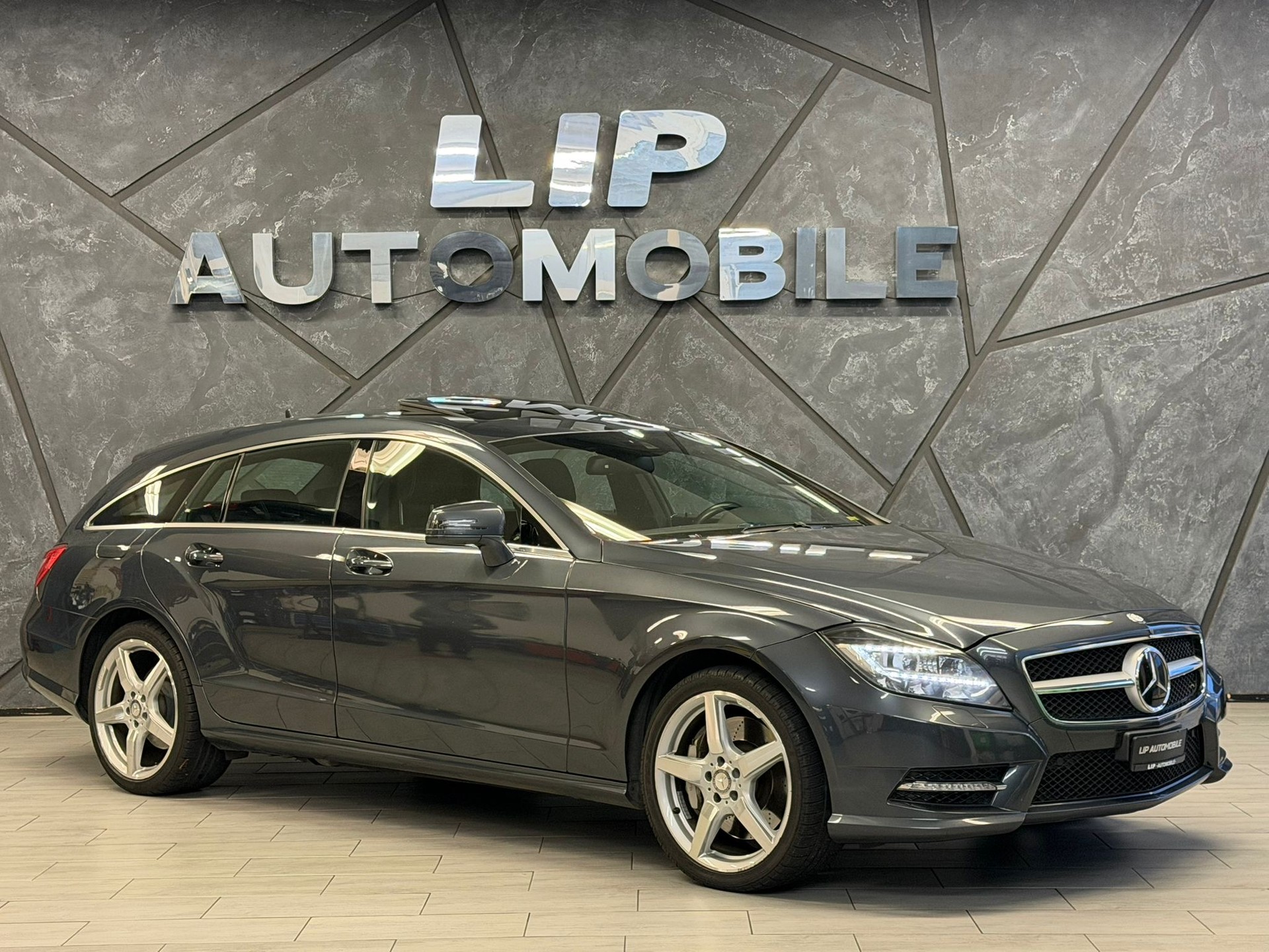 MERCEDES-BENZ CLS Shooting Brake 500 Executive 4Matic 7G-Tronic AMG-Line-image-2