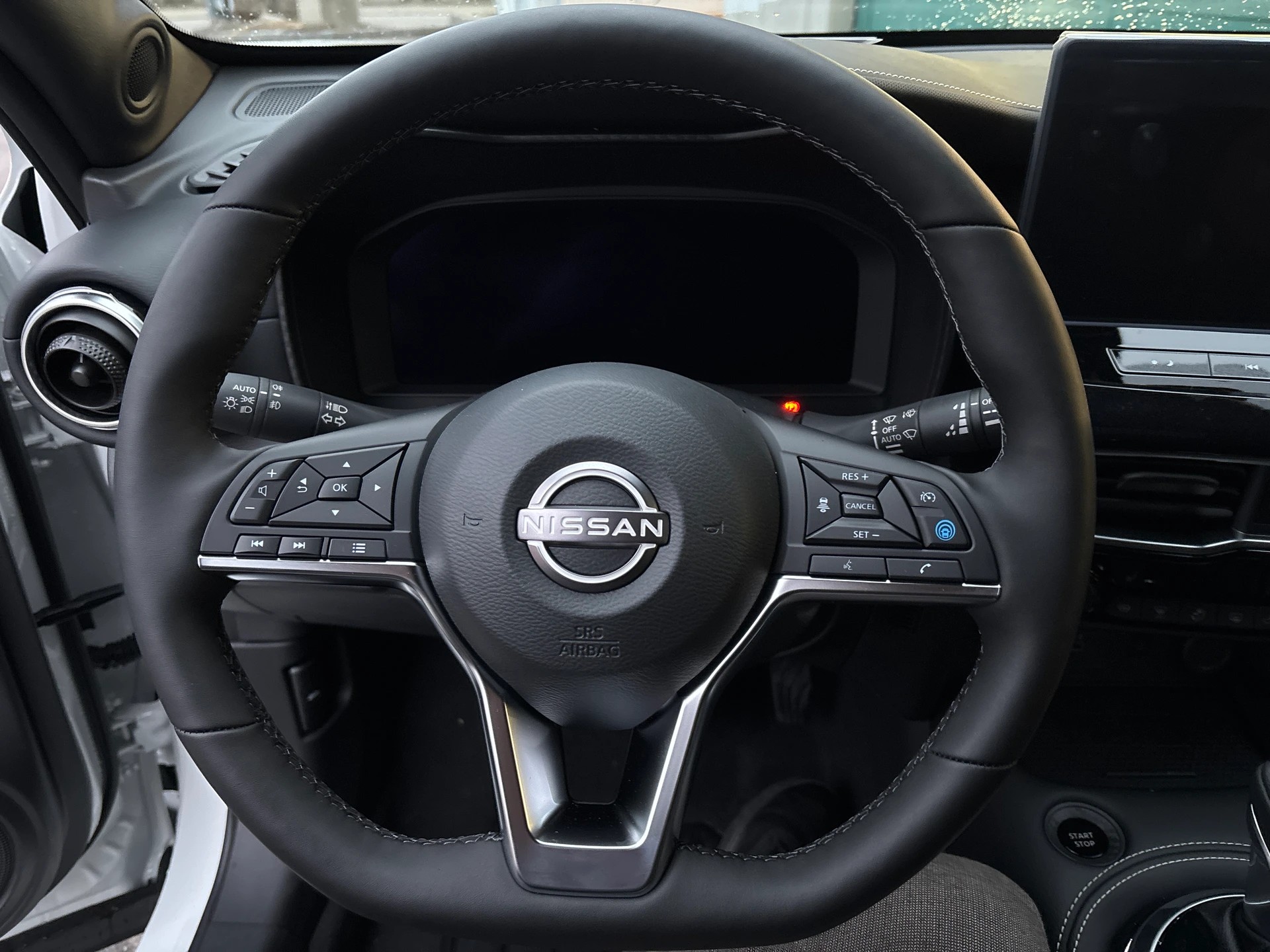 NISSAN Juke 1.6 FHEV Tekna-image-11