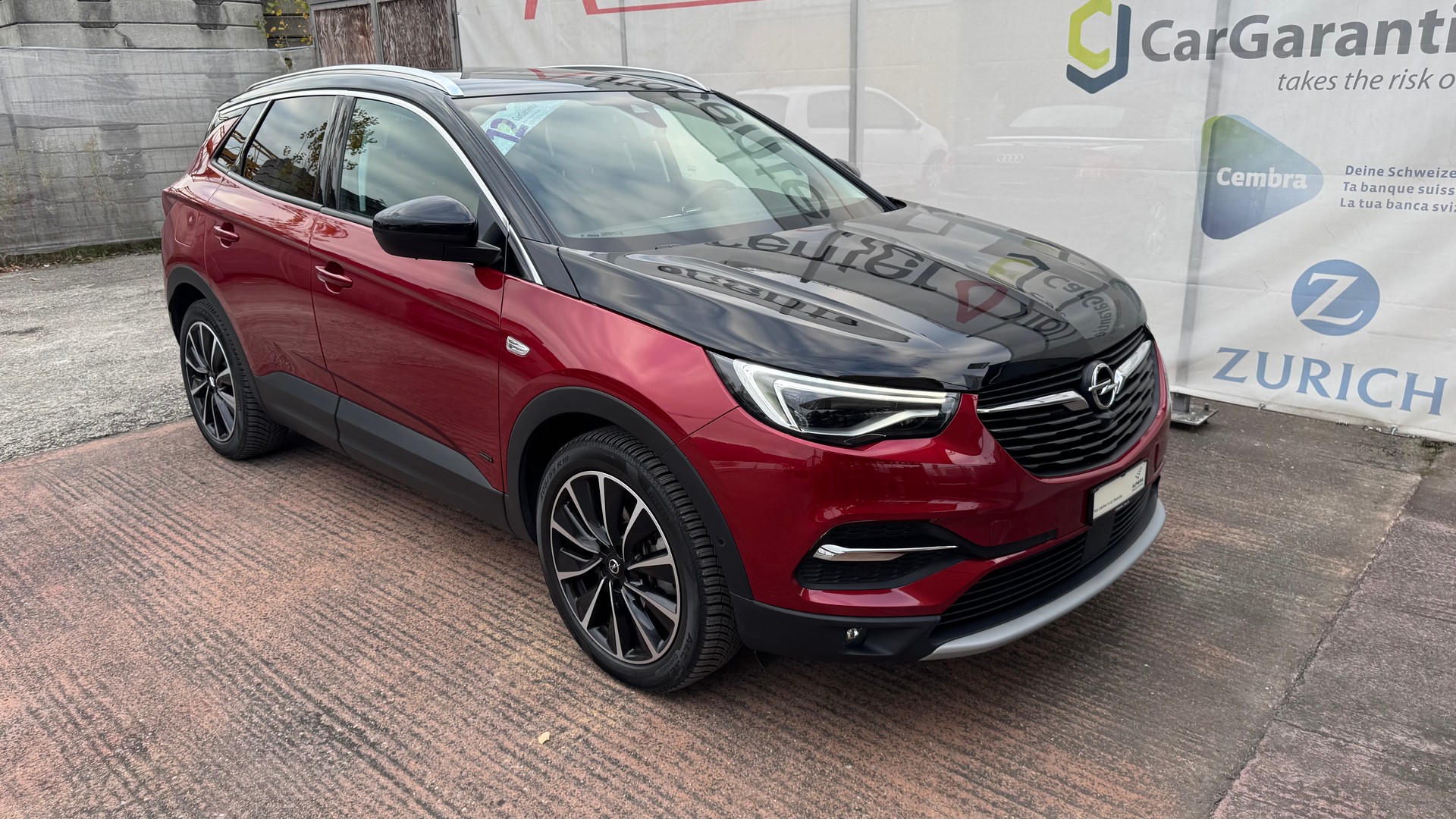 OPEL Grandland X 1.6 Hybrid4 Ultimate Automatik-showroom-element-1