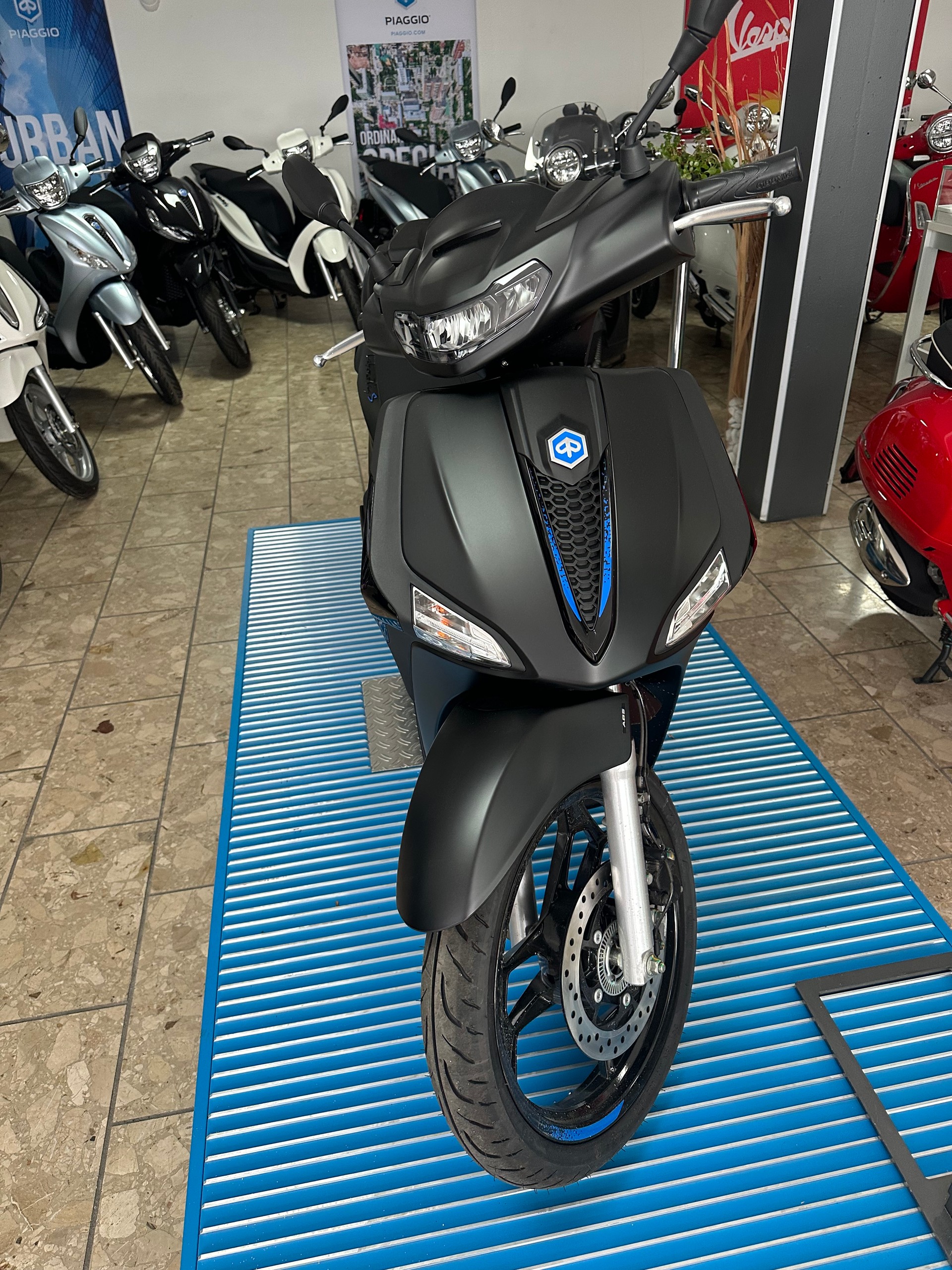 PIAGGIO Liberty 125 Sport E5+-image-1