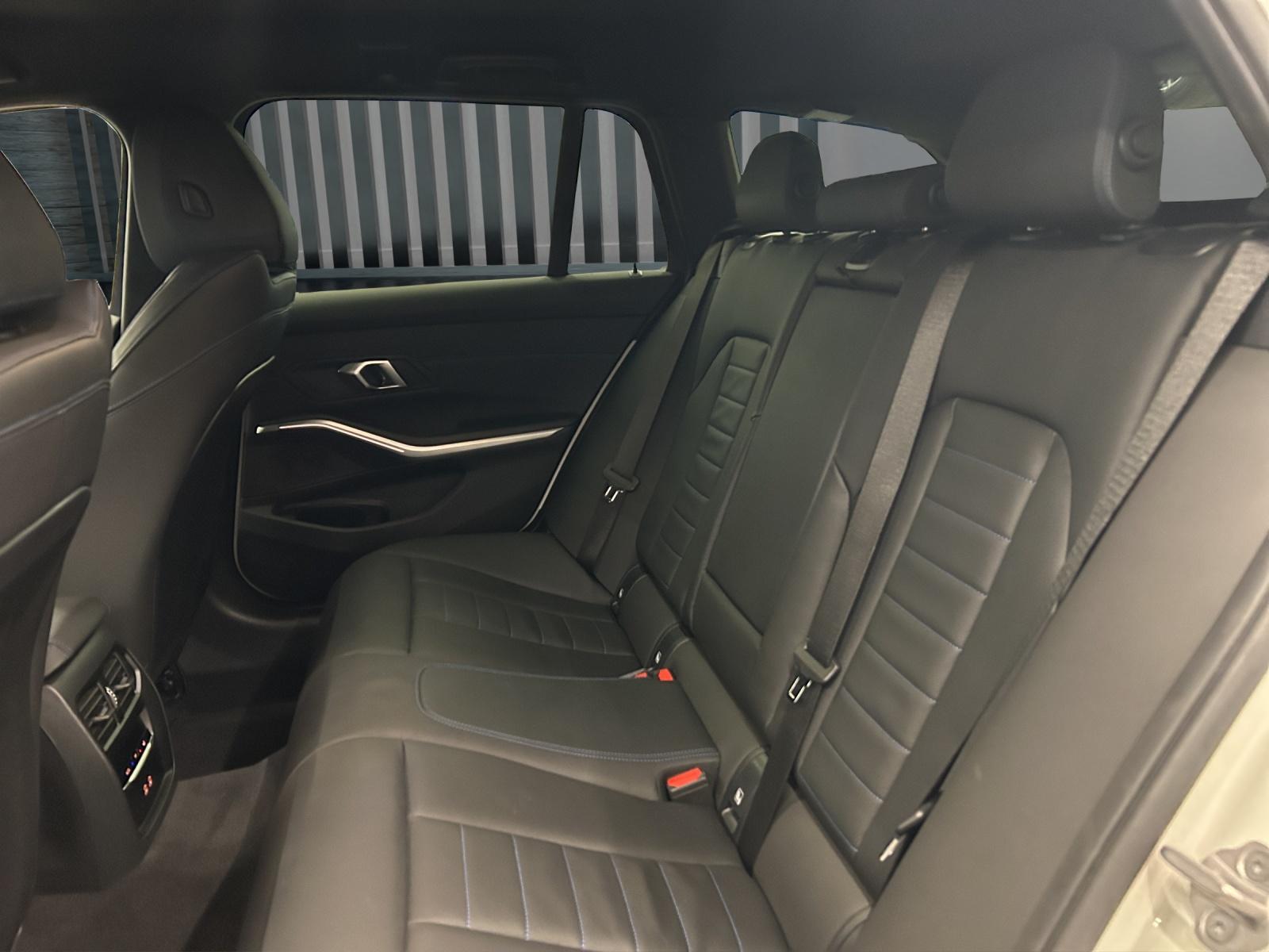 BMW 320d xDrive Touring M Sportpaket-image-19