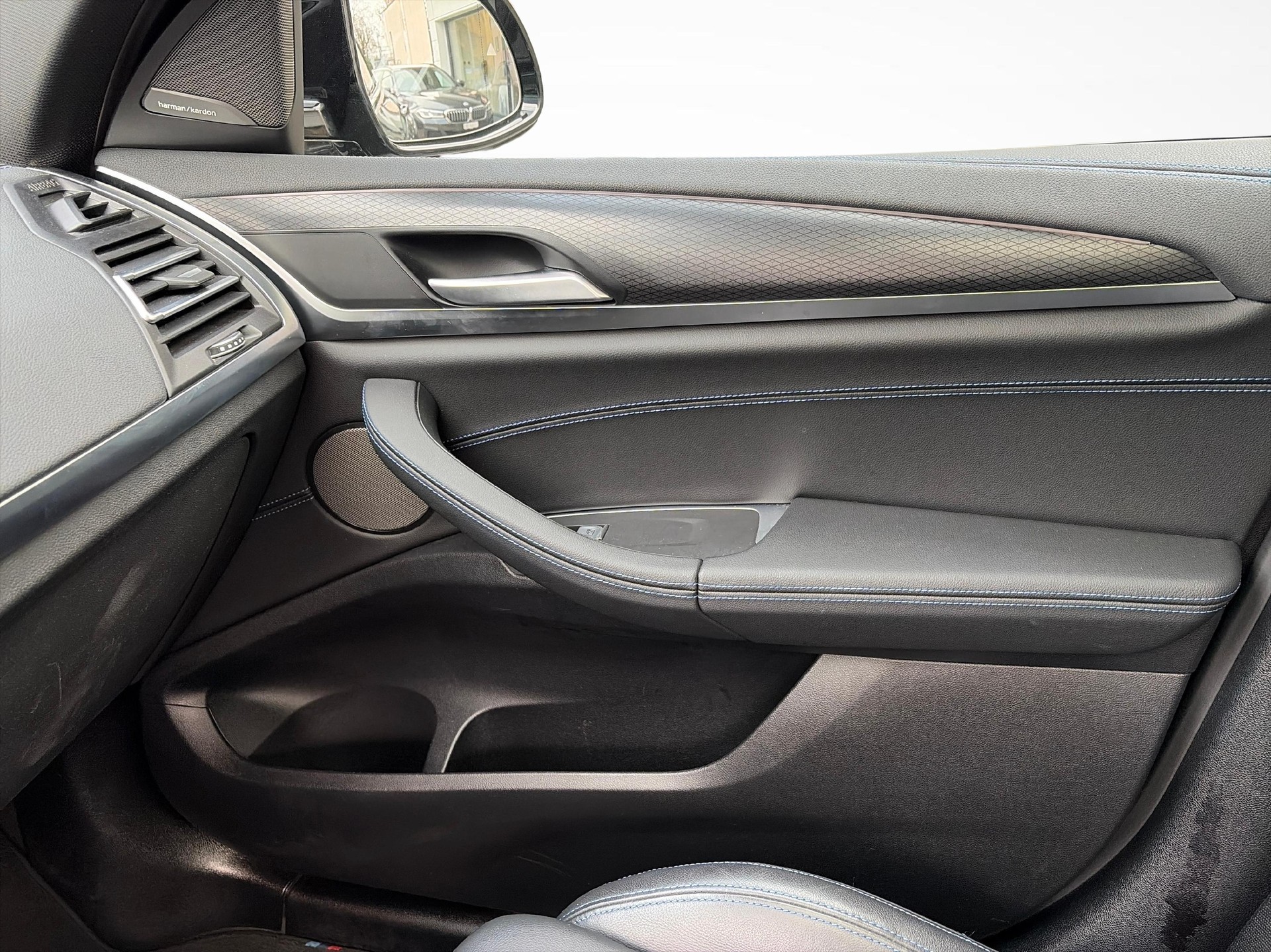 BMW X4 M40d-image-19