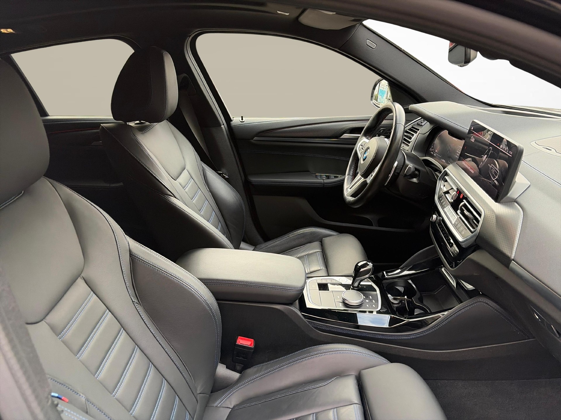 BMW X4 M40d-image-18