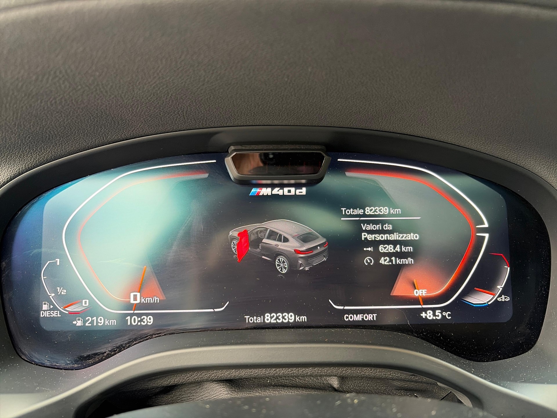 BMW X4 M40d-image-16