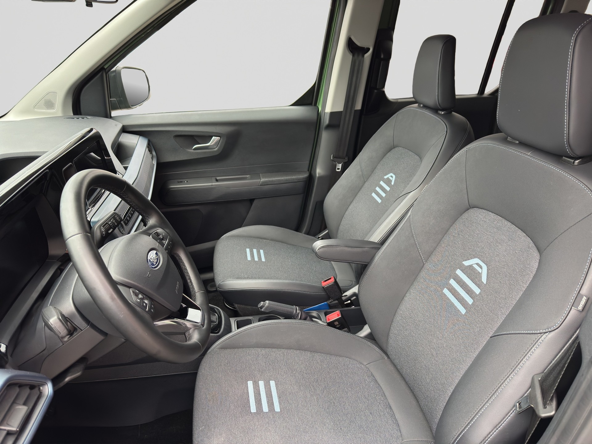 FORD Tourneo Courier 1.0 EcoBoost Active Automat-image-5