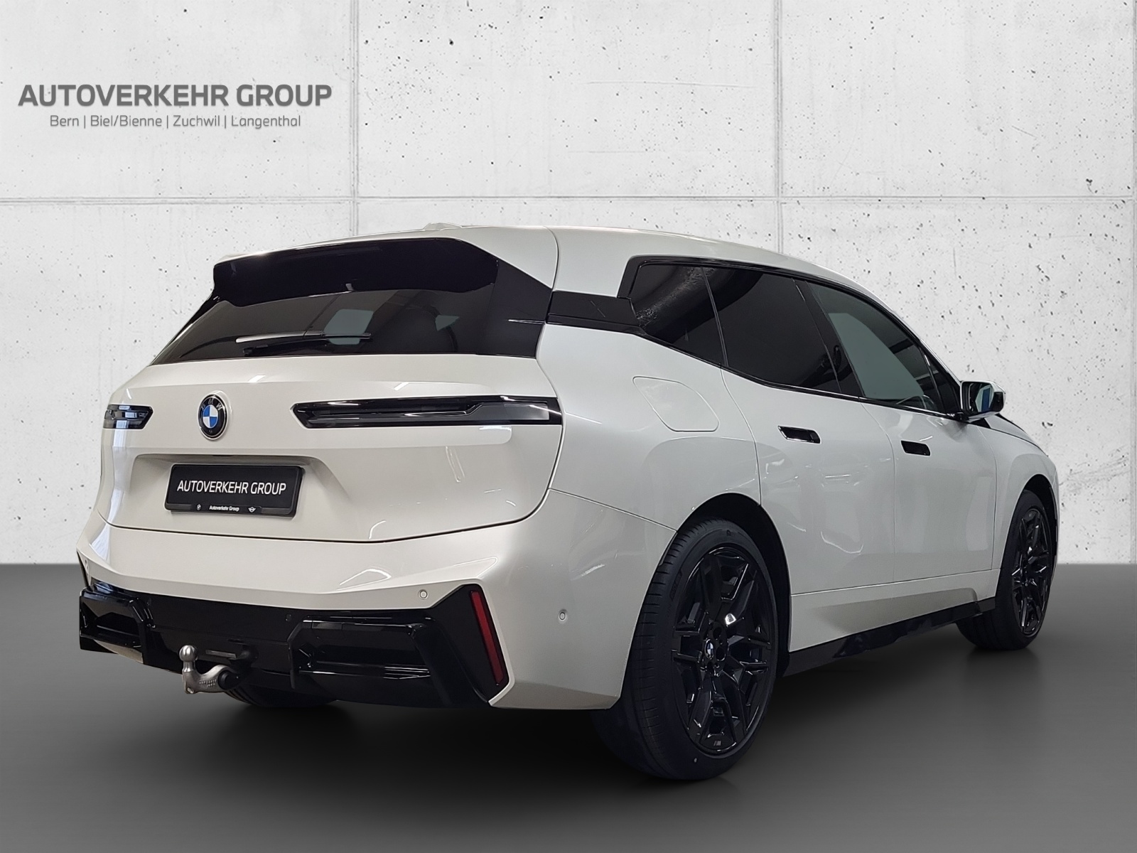 BMW iX xDrive45 M Sport Pro-image-4