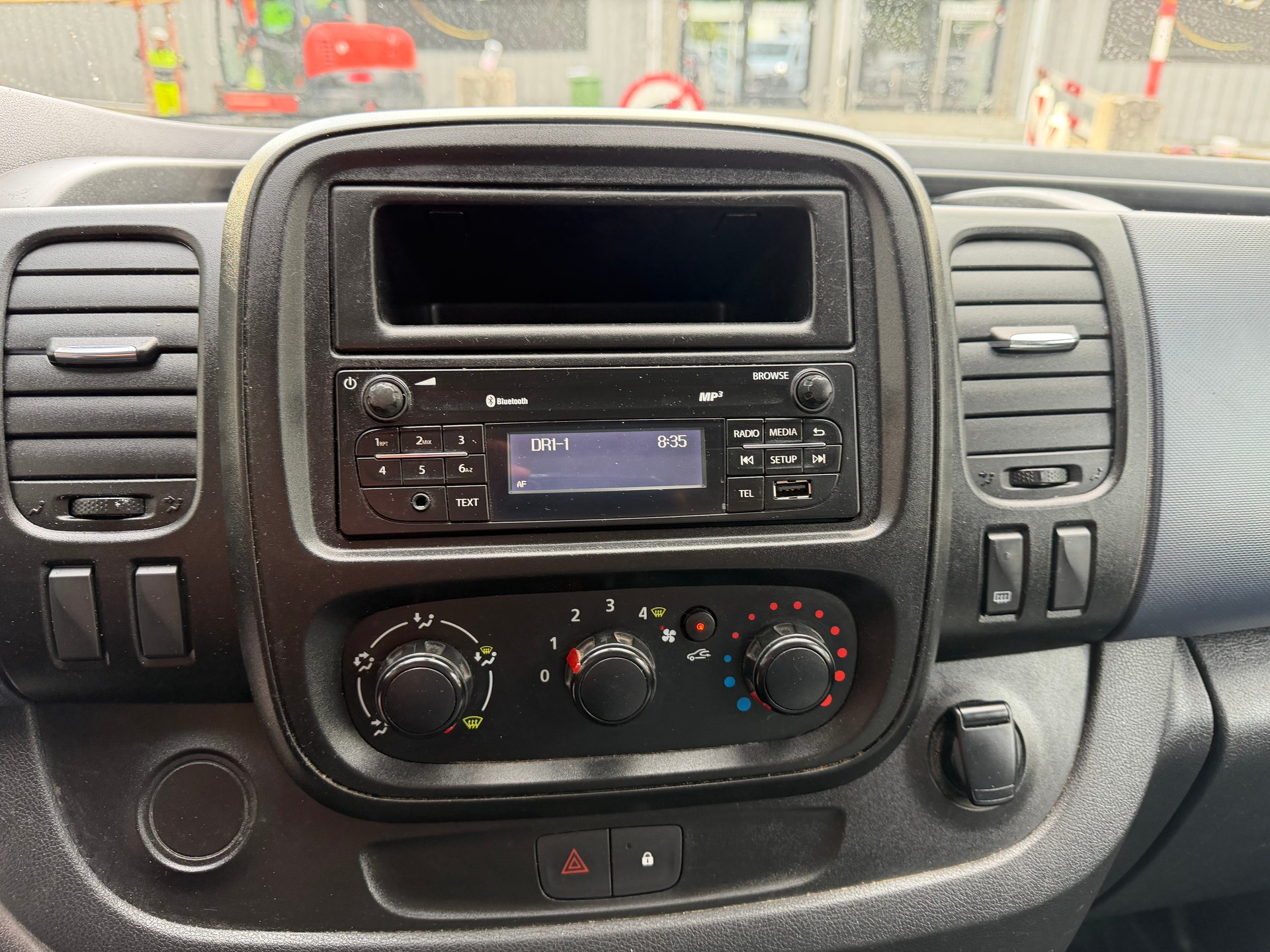 OPEL Vivaro 1.6 CDTI 2.9t L2H1 ** 03x Sitzplatze ** 02x Airbag ** Nutzlast 1090Kg ** Frisch Ab MFK-image-7