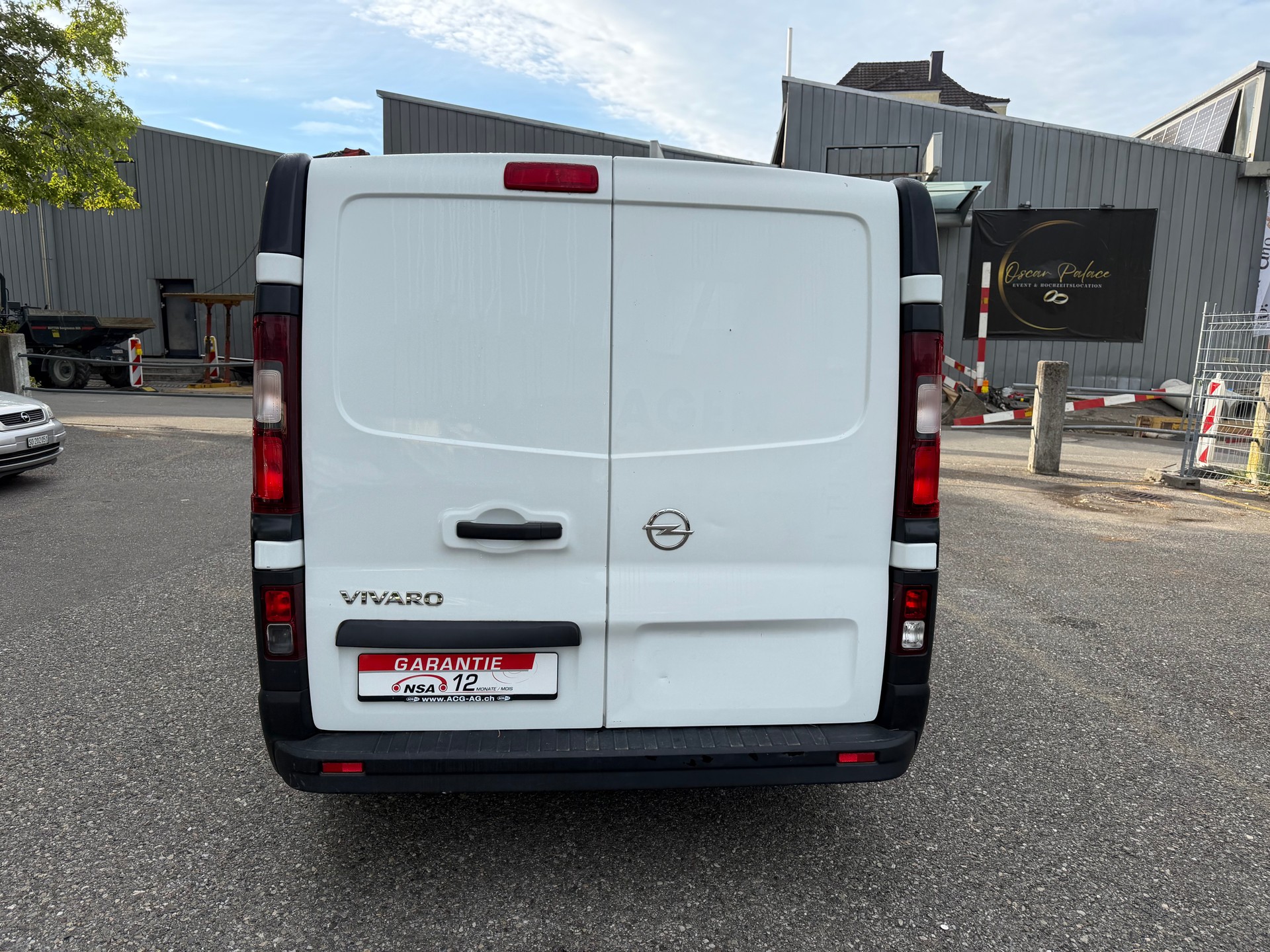 OPEL Vivaro 1.6 CDTI 2.9t L2H1 ** 03x Sitzplatze ** 02x Airbag ** Nutzlast 1090Kg ** Frisch Ab MFK-image-12