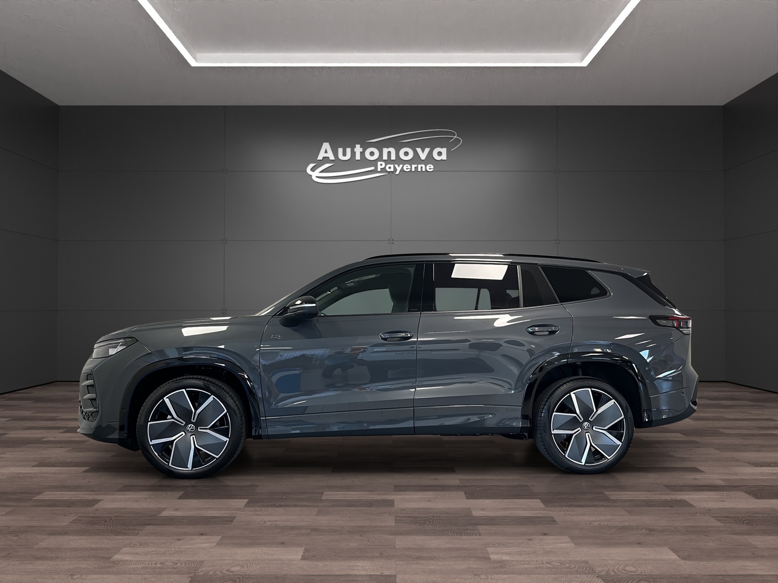 VW Tayron 2.0 TSI R-Line DSG 4Motion-image-2