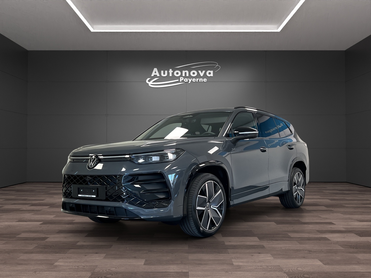 VW Tayron 2.0 TSI R-Line DSG 4Motion-image-0