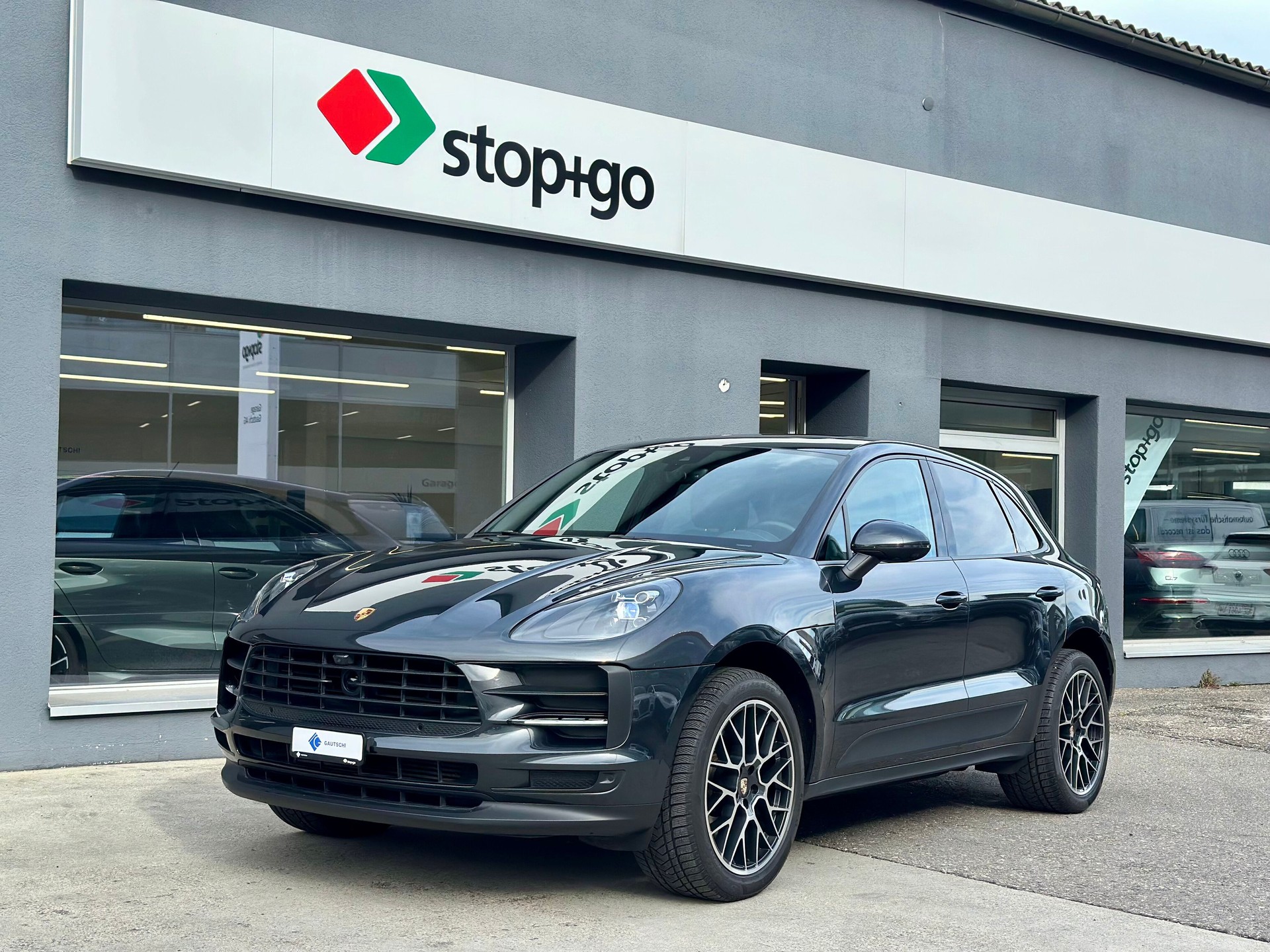 PORSCHE Macan PDK-image-0